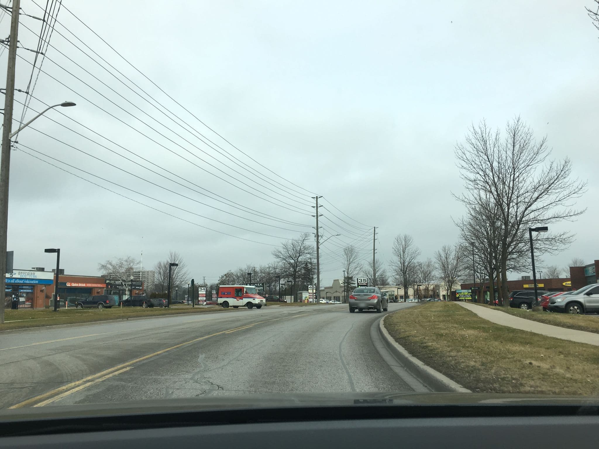 Street view near Carriage Hills Resort Corp, Barrie — © mtrunz (CC BY-SA · Mapillary)