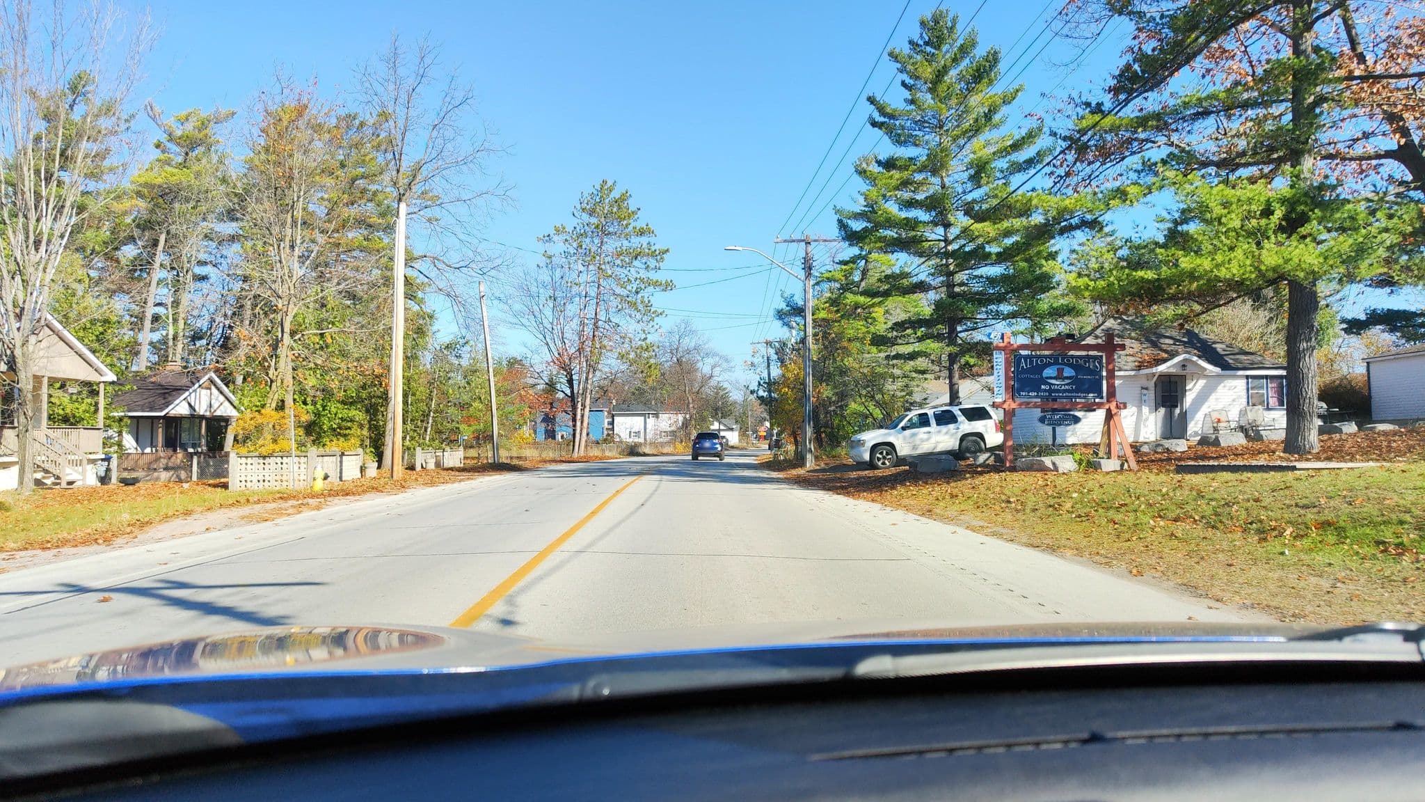 Street view near Alton Lodges, Wasaga Beach — © raptureboi (CC BY-SA · Mapillary)