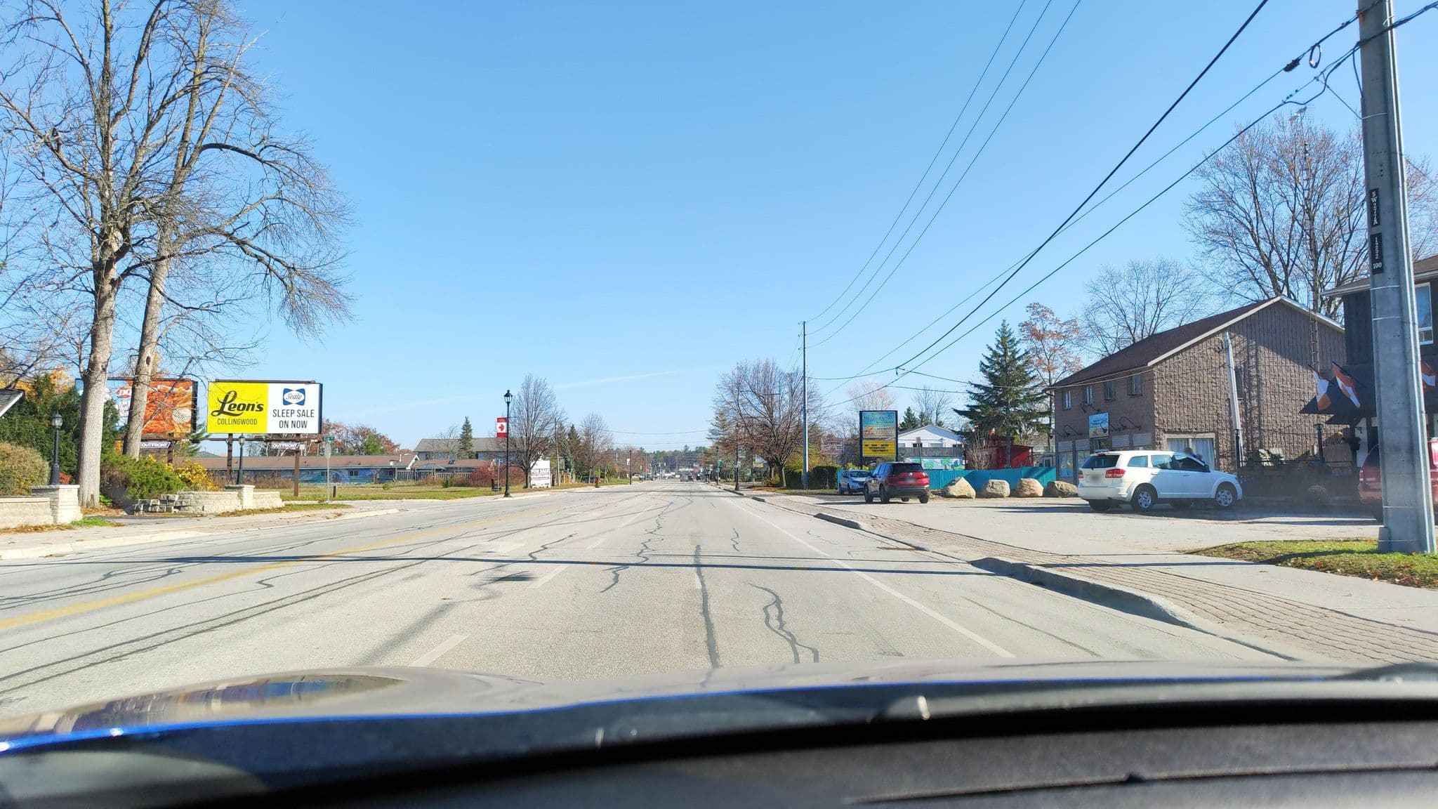 Street view near Angel's Motel, Wasaga Beach — © raptureboi (CC BY-SA · Mapillary)