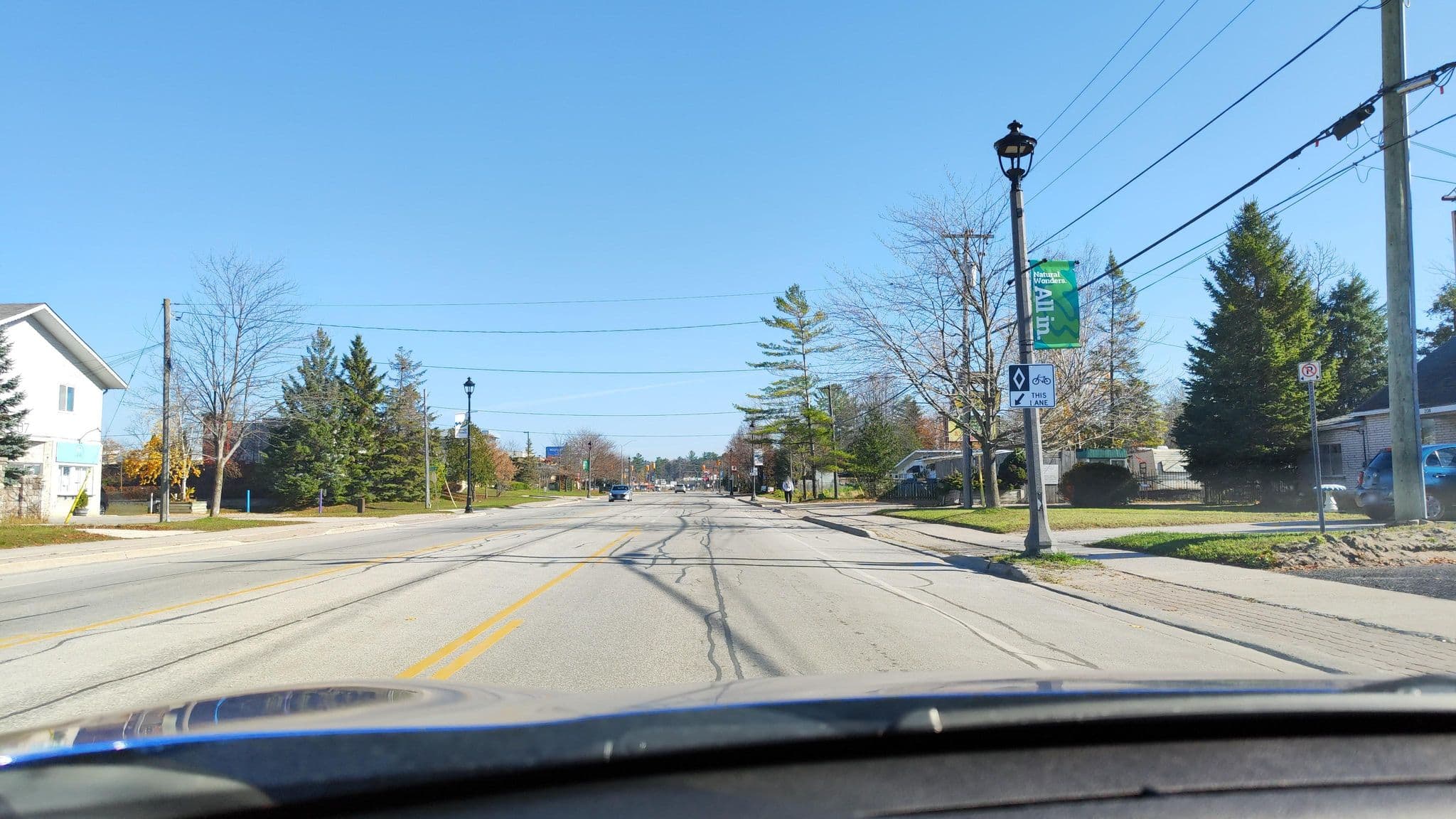 Street view near J & J Motel, Wasaga Beach — © raptureboi (CC BY-SA · Mapillary)
