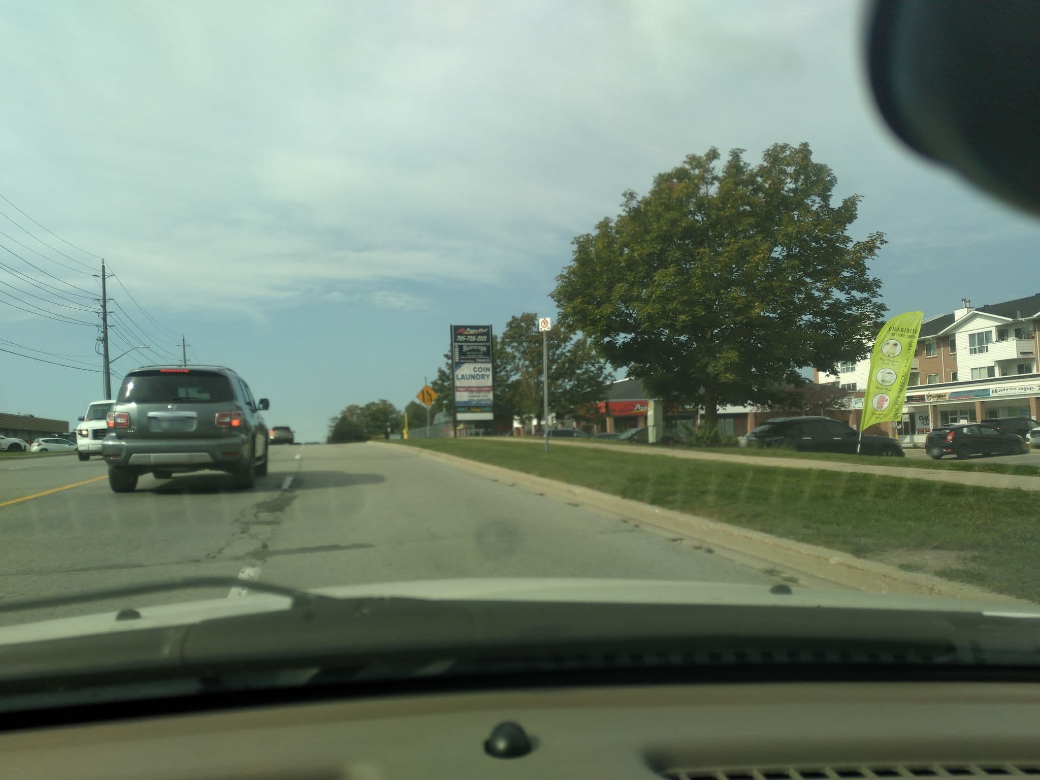 Street view near Barrie Summer Hostel, Barrie — © abcourier01 (CC BY-SA · Mapillary)