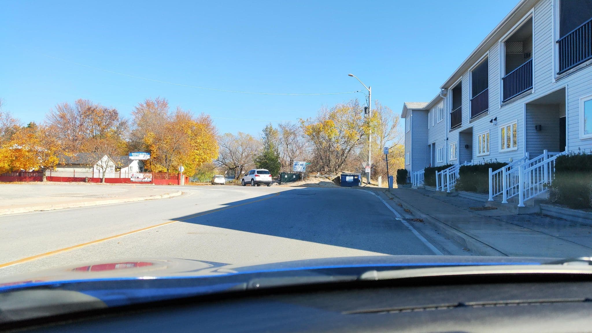 Street view near Georgian Inn, Wasaga Beach — © raptureboi (CC BY-SA · Mapillary)