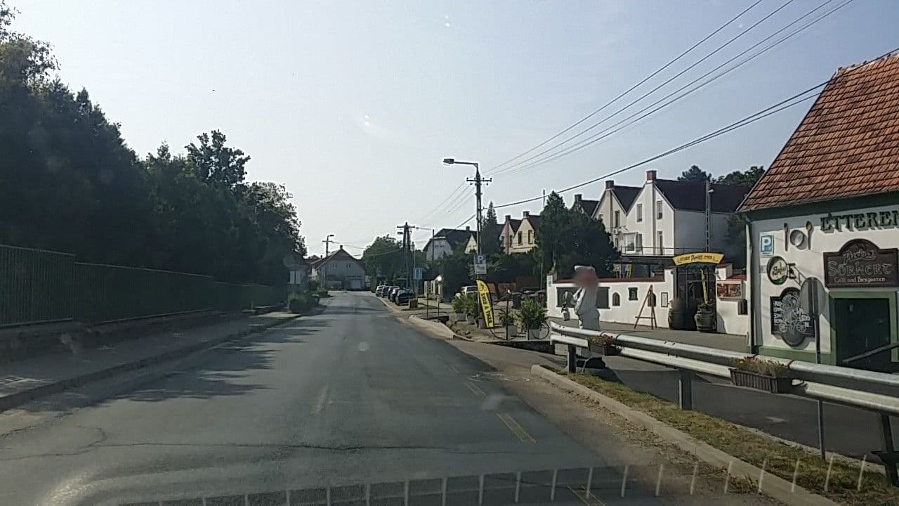 Street view near Puskás, Fertőrákos — © utvonalfelmeresek (CC BY-SA · Mapillary)