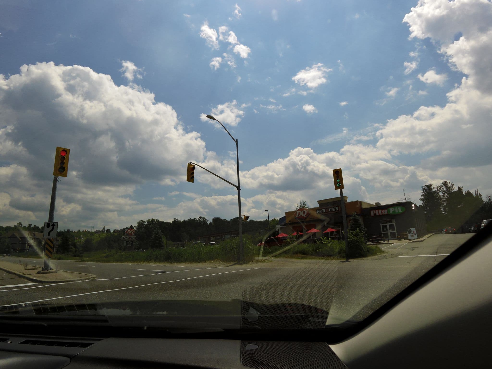 Street view near Yogen Fruz, Huntsville — © kevo (CC BY-SA · Mapillary)