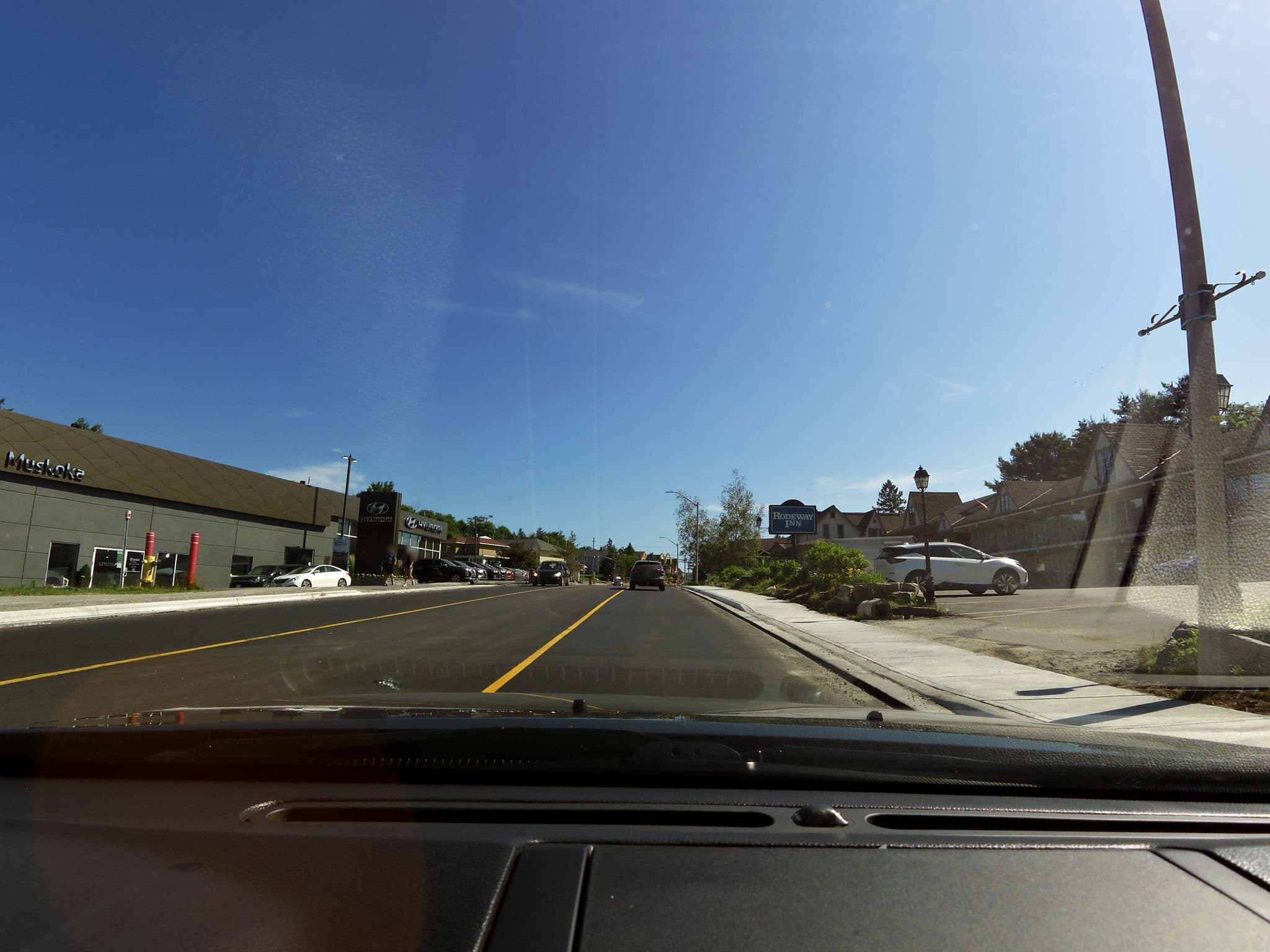 Street view near Huntsville Inn (Canada), Huntsville — © kevo (CC BY-SA · Mapillary)