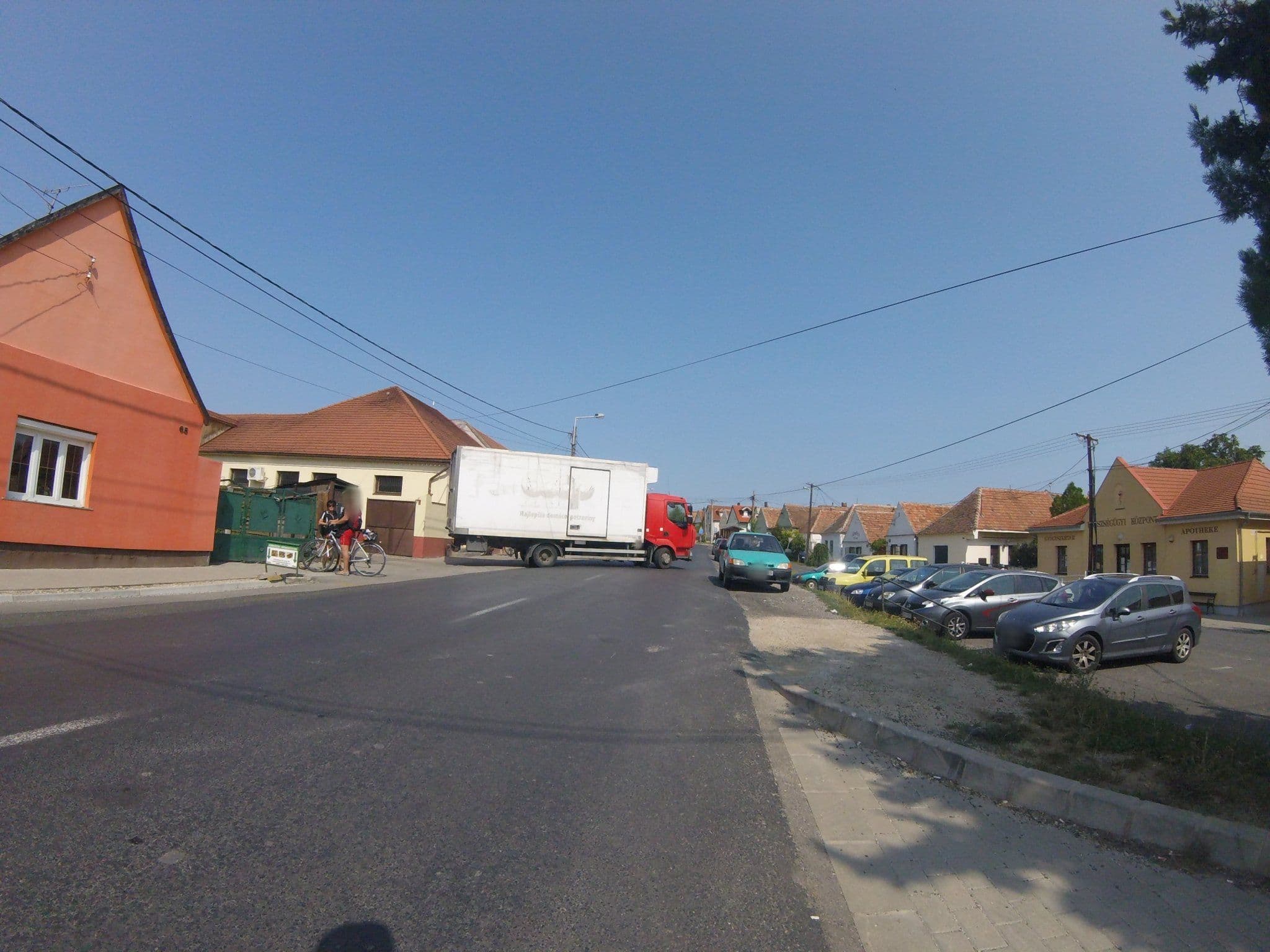 Street view near Szűts, Fertőrákos — © utvonalfelmeresek (CC BY-SA · Mapillary)