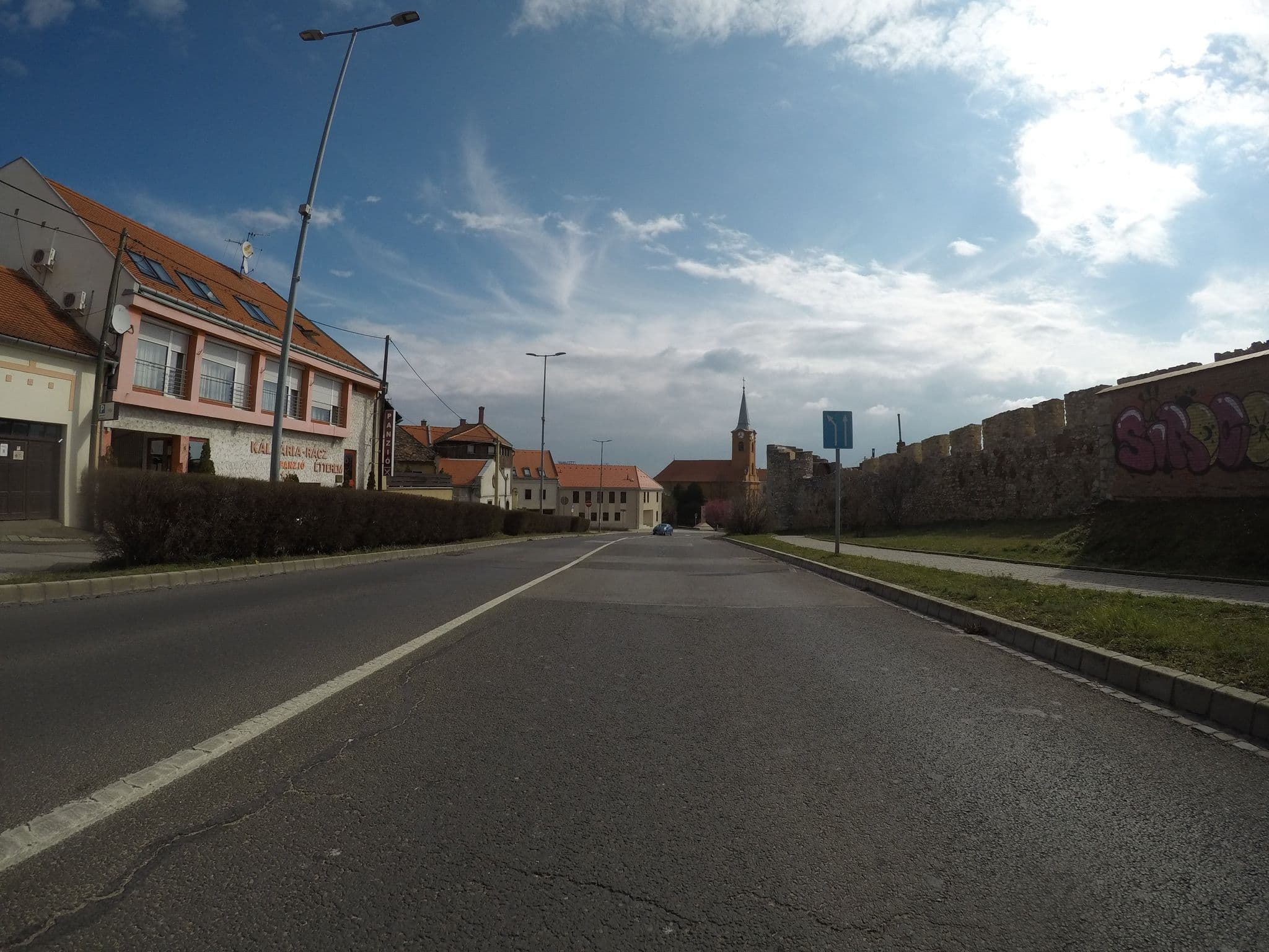 Street view near Kálvária Hotel, Pécs — © chrisbeddow (CC BY-SA · Mapillary)