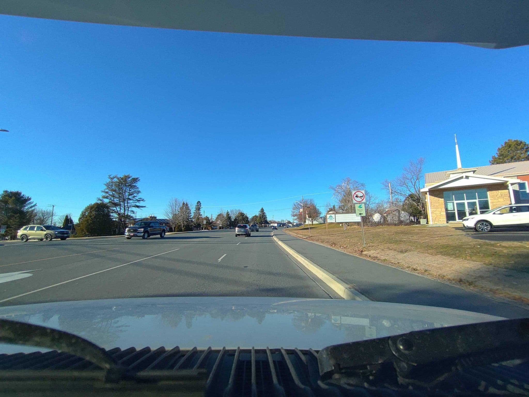 Street view near Queensway Motel, Espanola — © kibour (CC BY-SA · Mapillary)