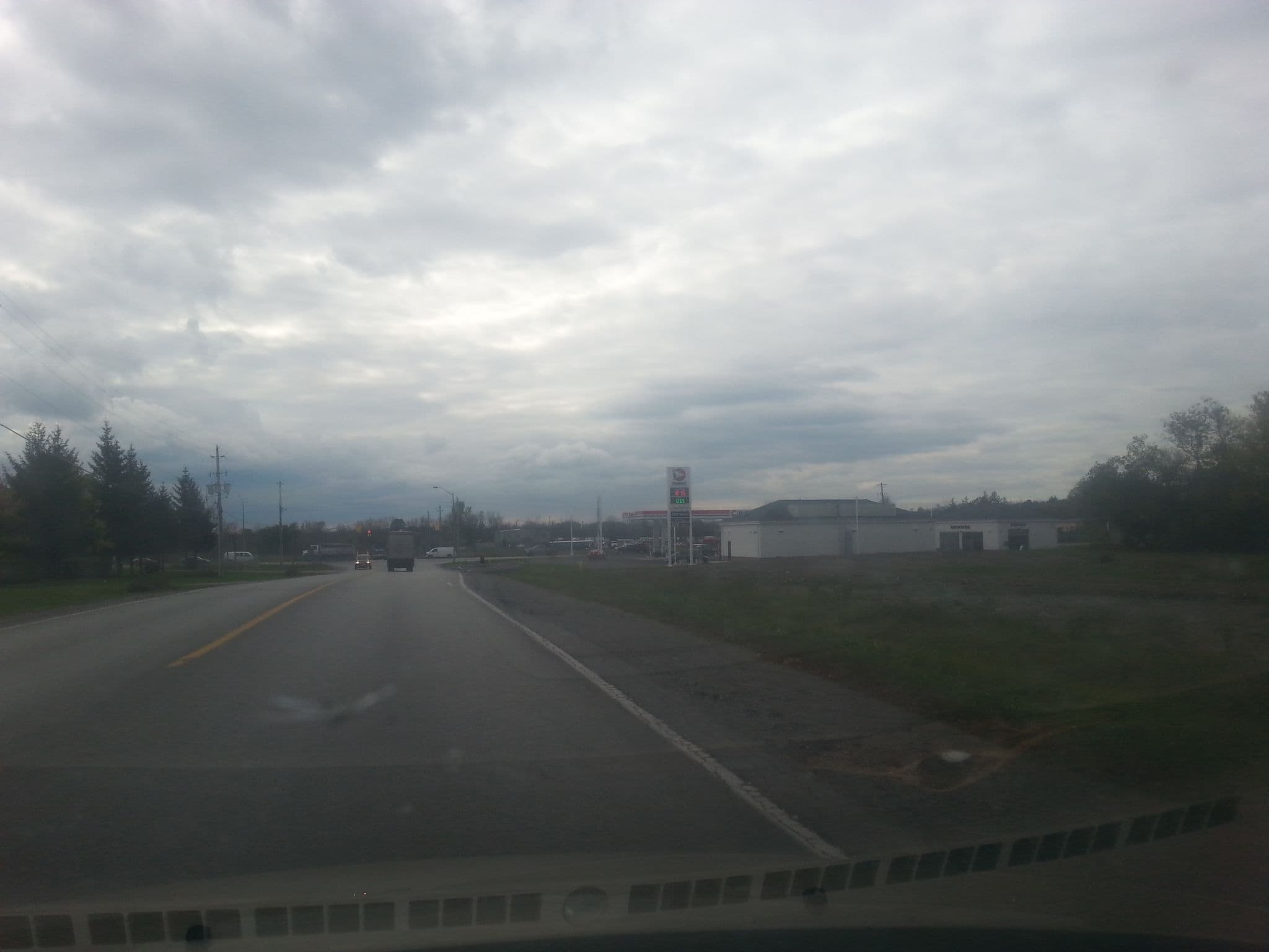 Street view near Hampton Inn & Suites by Hilton Belleville, Belleville — © tristan (CC BY-SA · Mapillary)