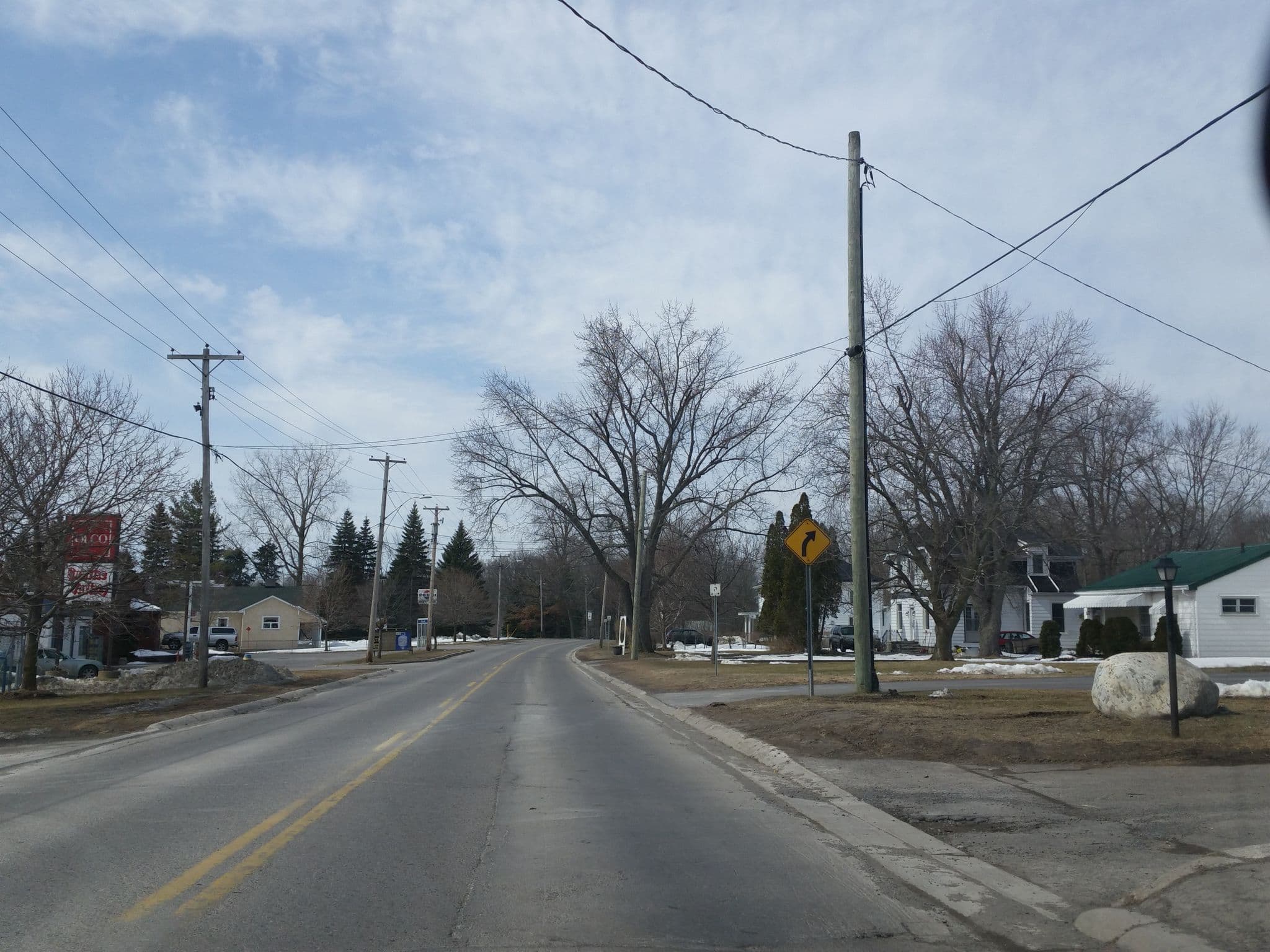 Street view near Bayview Inn Motel, Deseronto — © rps333 (CC BY-SA · Mapillary)