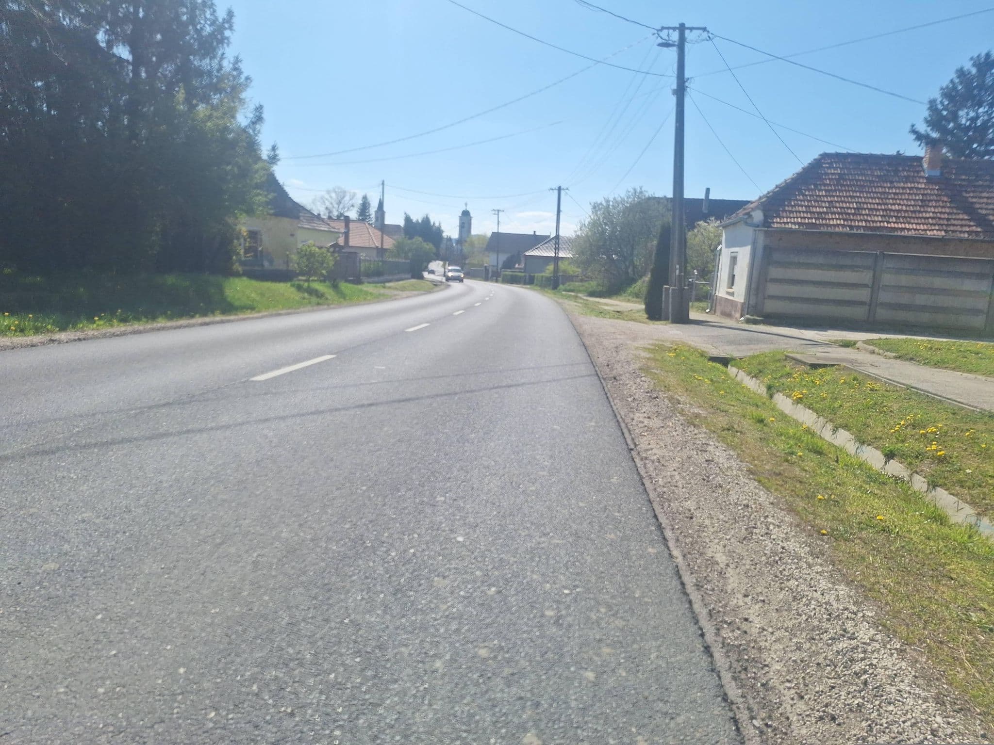 Street view near Lucullus Fogadó, Devecser — © mmate (CC BY-SA · Mapillary)