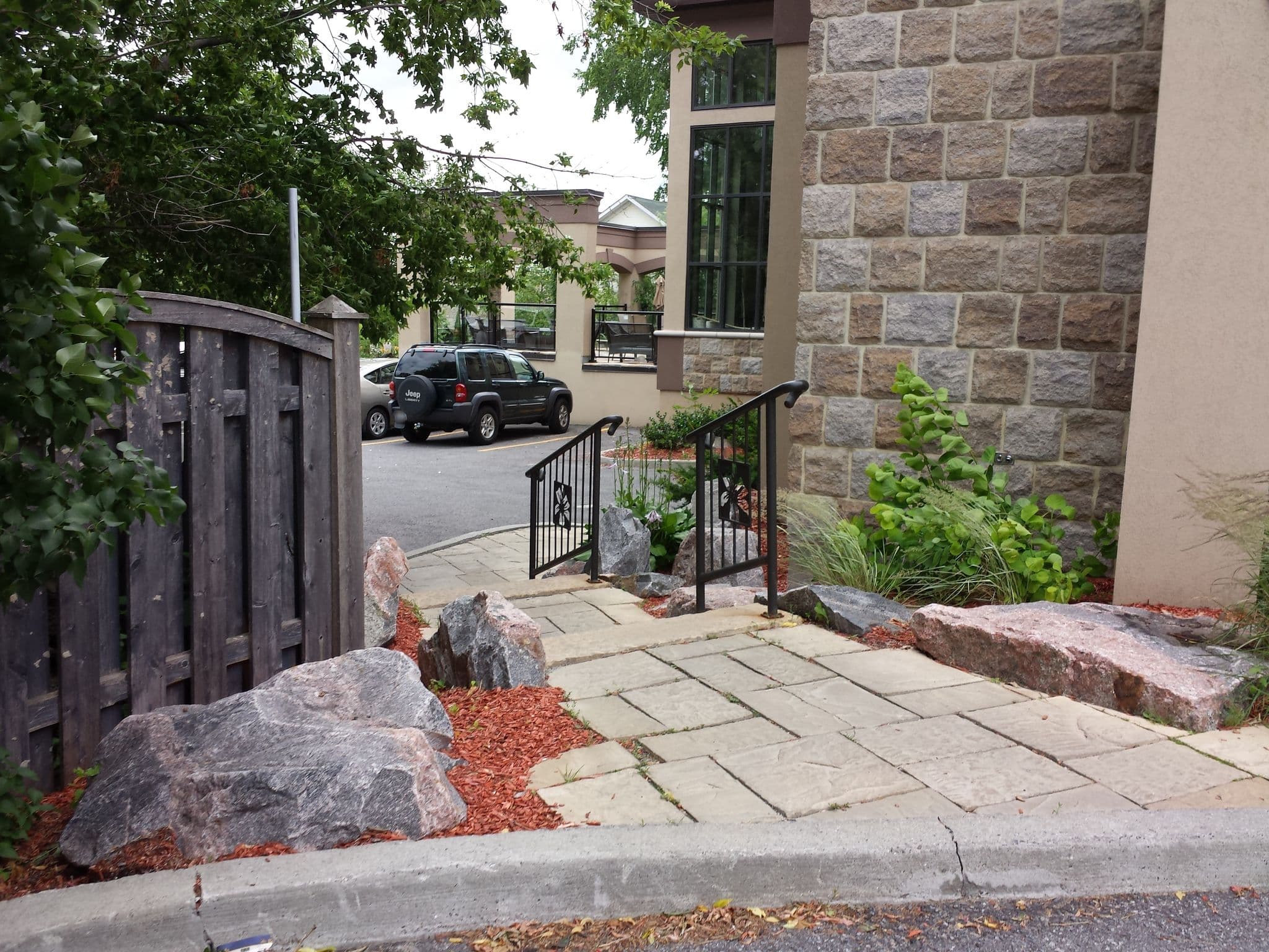 Street view near Best Western Plus Perth Parkside Inn & Spa, Perth — © spatialfrog (CC BY-SA · Mapillary)