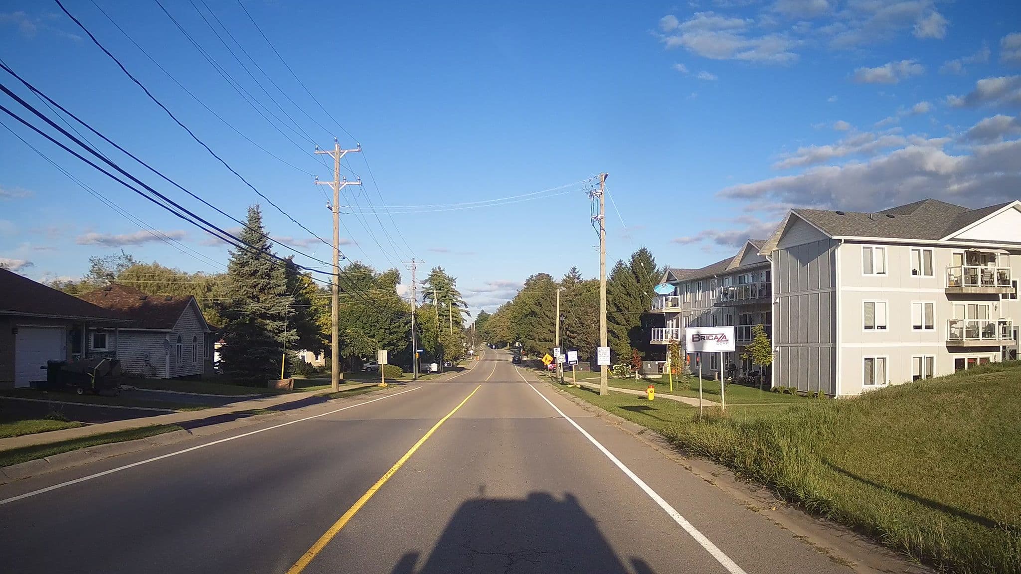 Street view near Ganroc Motel, Gananoque — © rps333 (CC BY-SA · Mapillary)