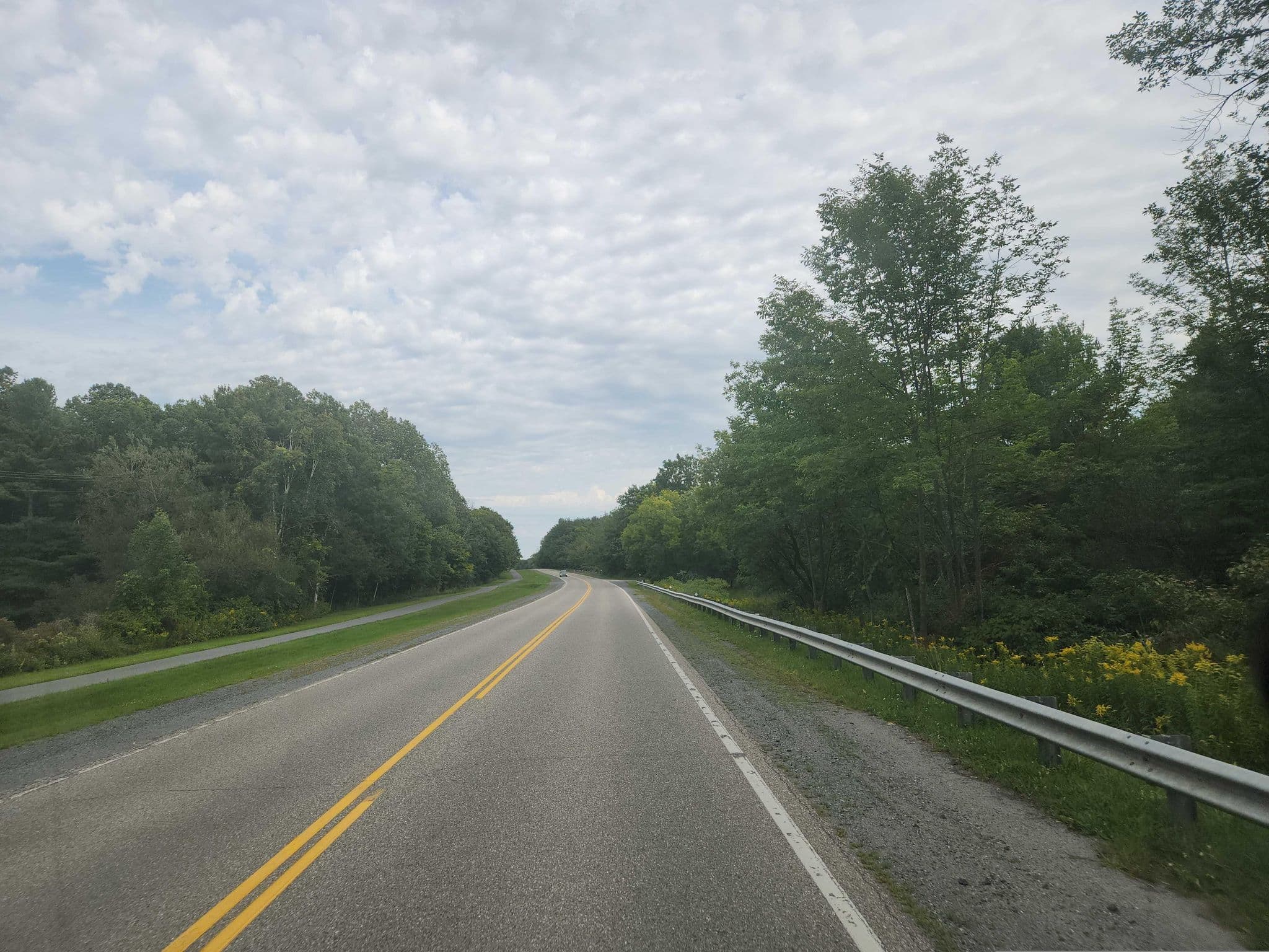 Street view near Horseblock Point Cottages, Gananoque — © rps333 (CC BY-SA · Mapillary)