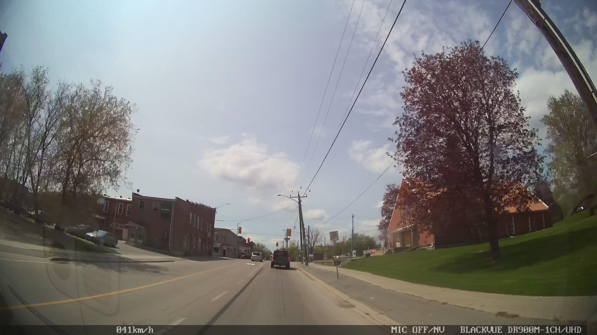 Street view near Robins' Nest, Norwood — © rps333 (CC BY-SA · Mapillary)