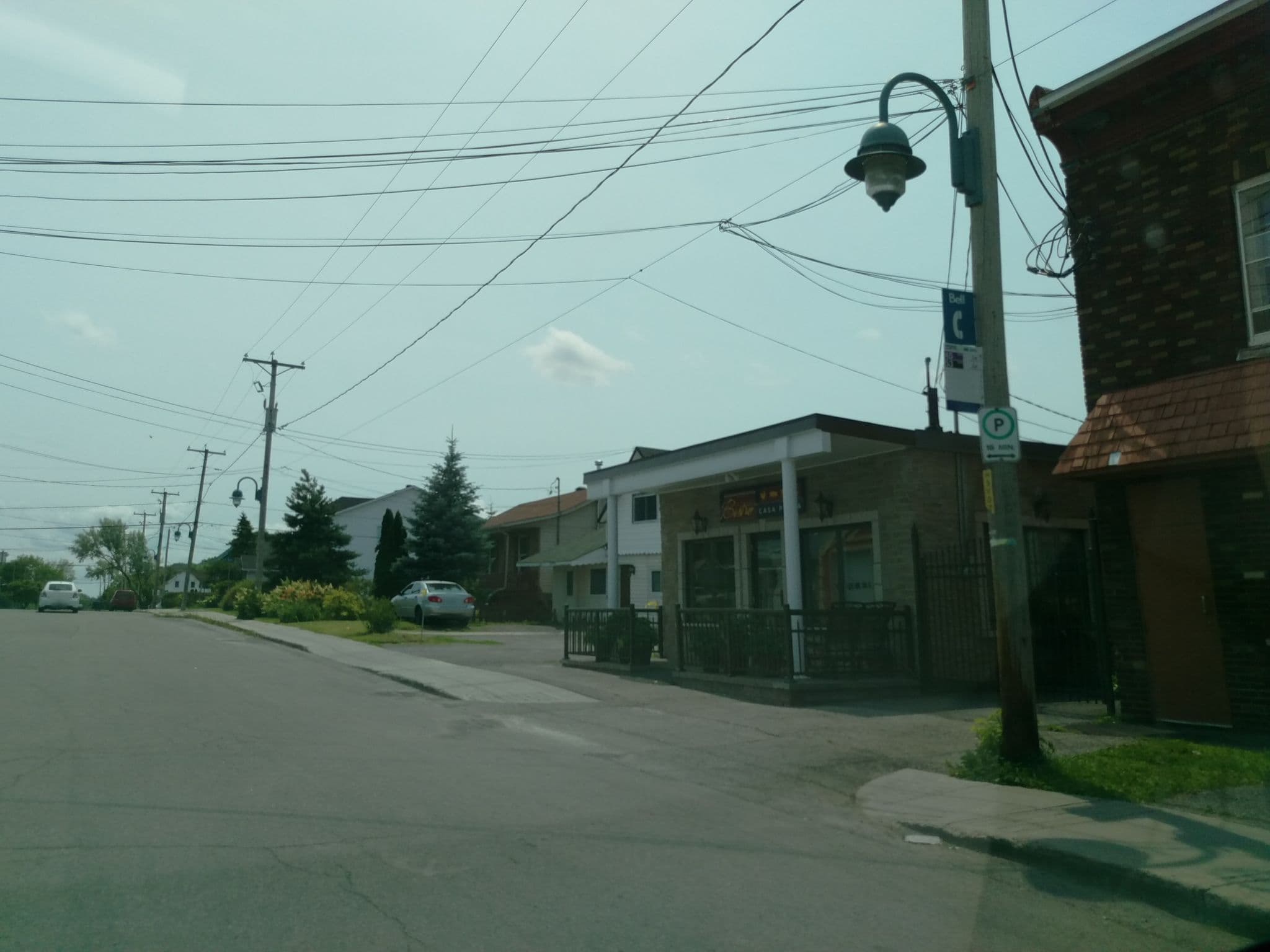 Street view near Deschenes Hotel, Aylmer — © thelogicalviolinist (CC BY-SA · Mapillary)