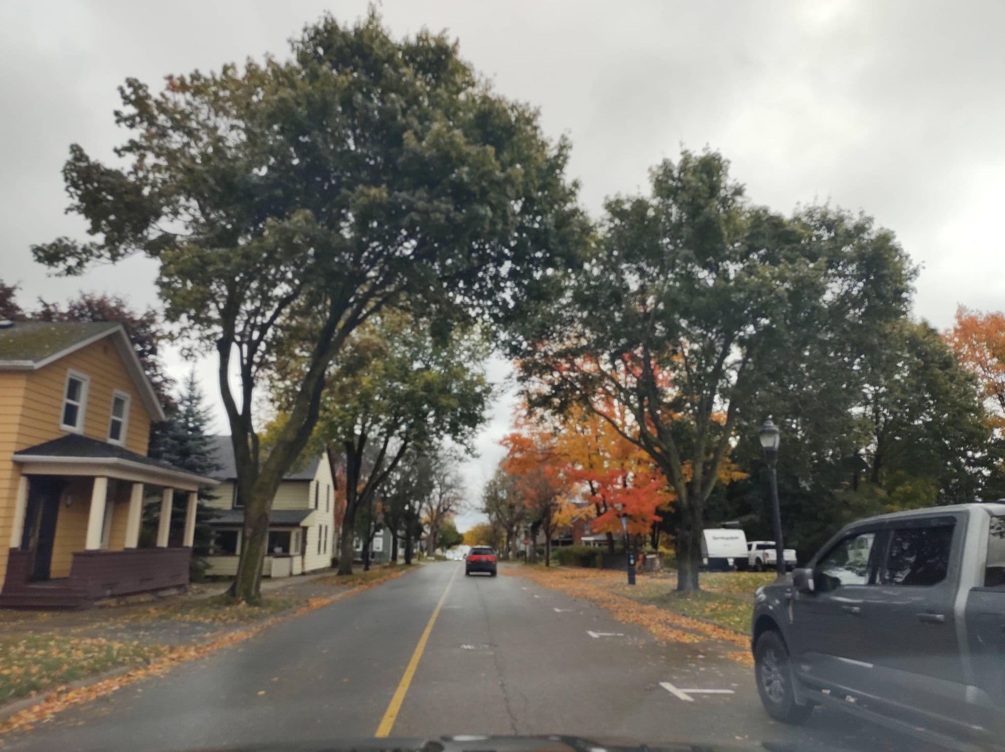 Street view near Blink Bonnie Motor Lodge, Gananoque — © thetornado76 (CC BY-SA · Mapillary)