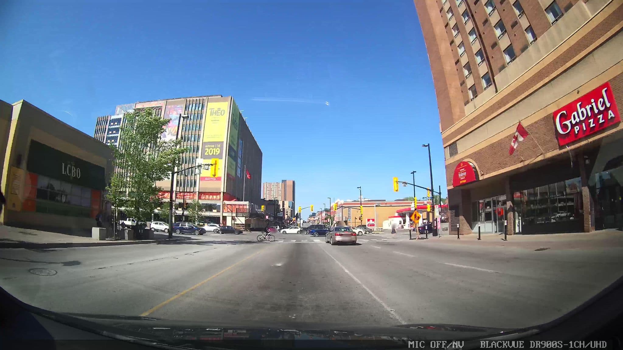Street view near University of Ottawa - Rideau Residence, ByWard Market — © mdarwin (CC BY-SA · Mapillary)