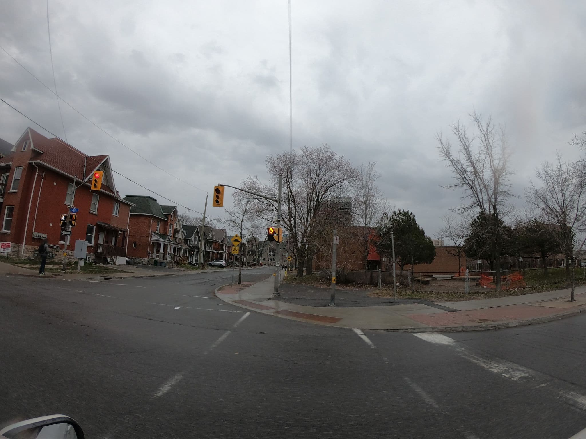 Street view near Arlington Bed & Breakfast, Ottawa — © zzptichka (CC BY-SA · Mapillary)