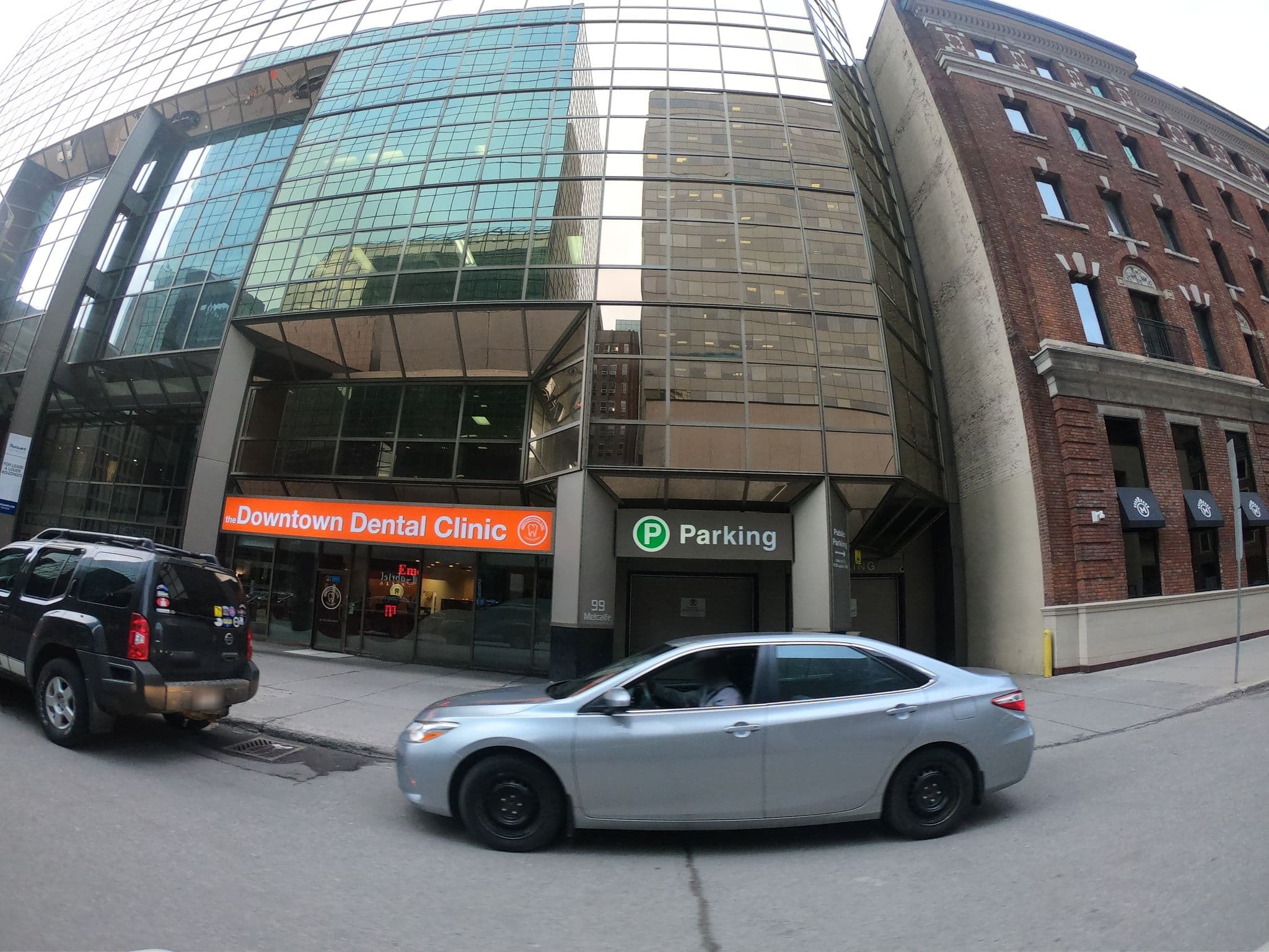 Street view near Room 315, Centretown — © zzptichka (CC BY-SA · Mapillary)
