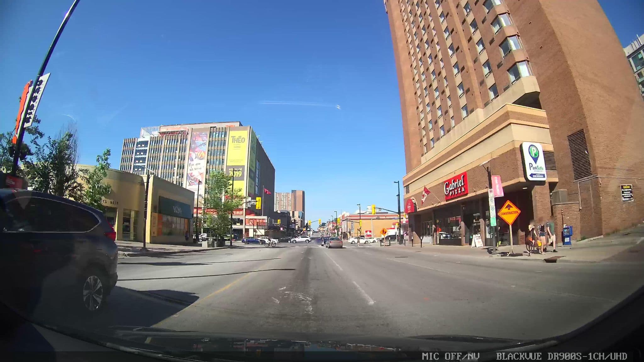 Street view near Quality Hotel Downtown Ottawa, ByWard Market — © mdarwin (CC BY-SA · Mapillary)