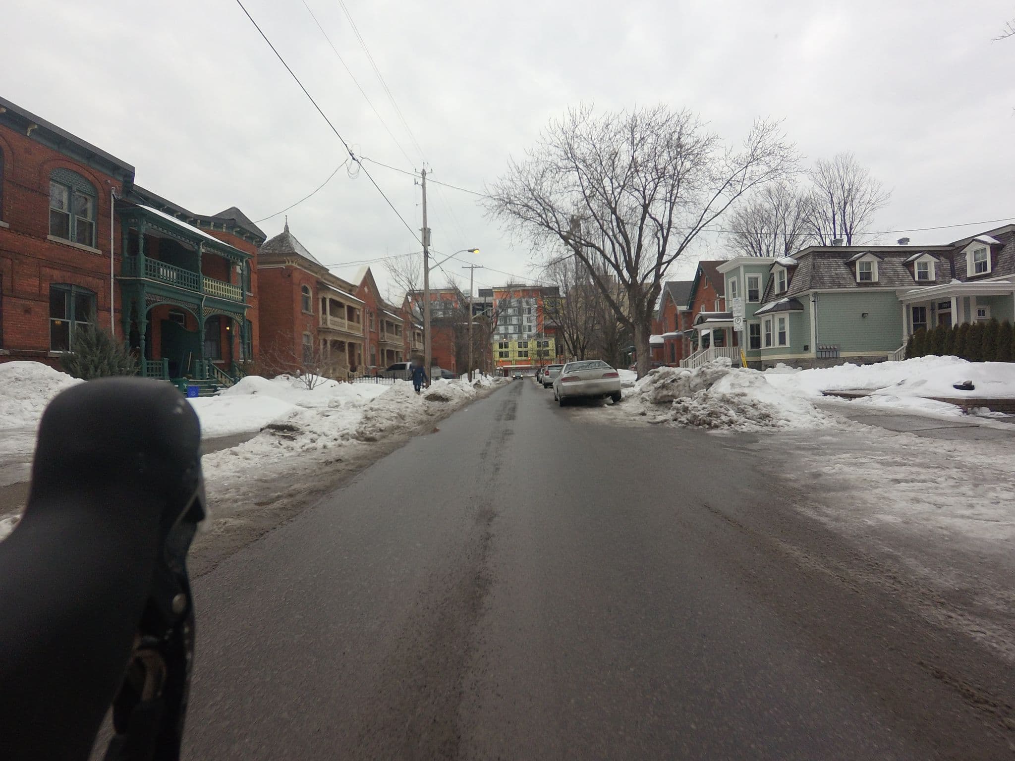 Street view near Chateau Sweetland, Sandy Hill — © hshearer (CC BY-SA · Mapillary)