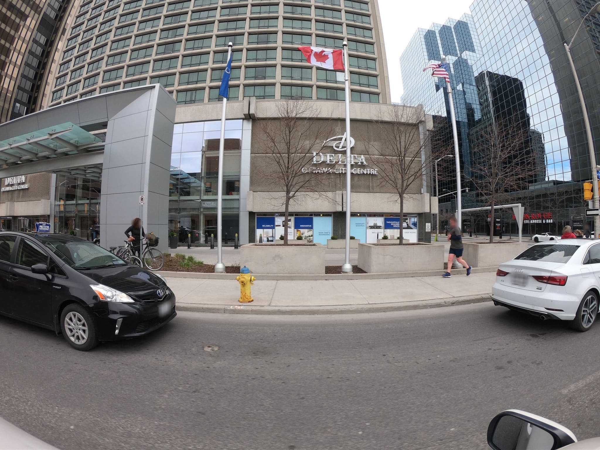 Street view near Big Blue Pool, Centretown — © zzptichka (CC BY-SA · Mapillary)