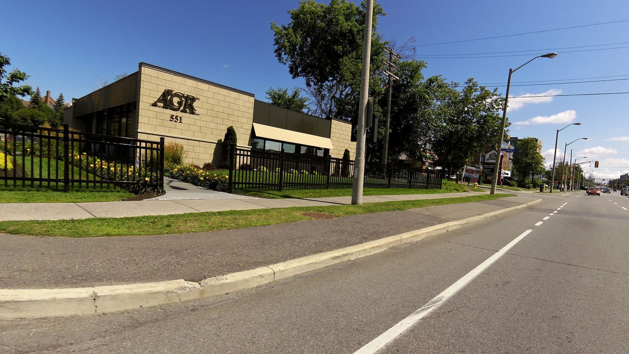Street view near Mirada Inn, Vanier — © rps333 (CC BY-SA · Mapillary)