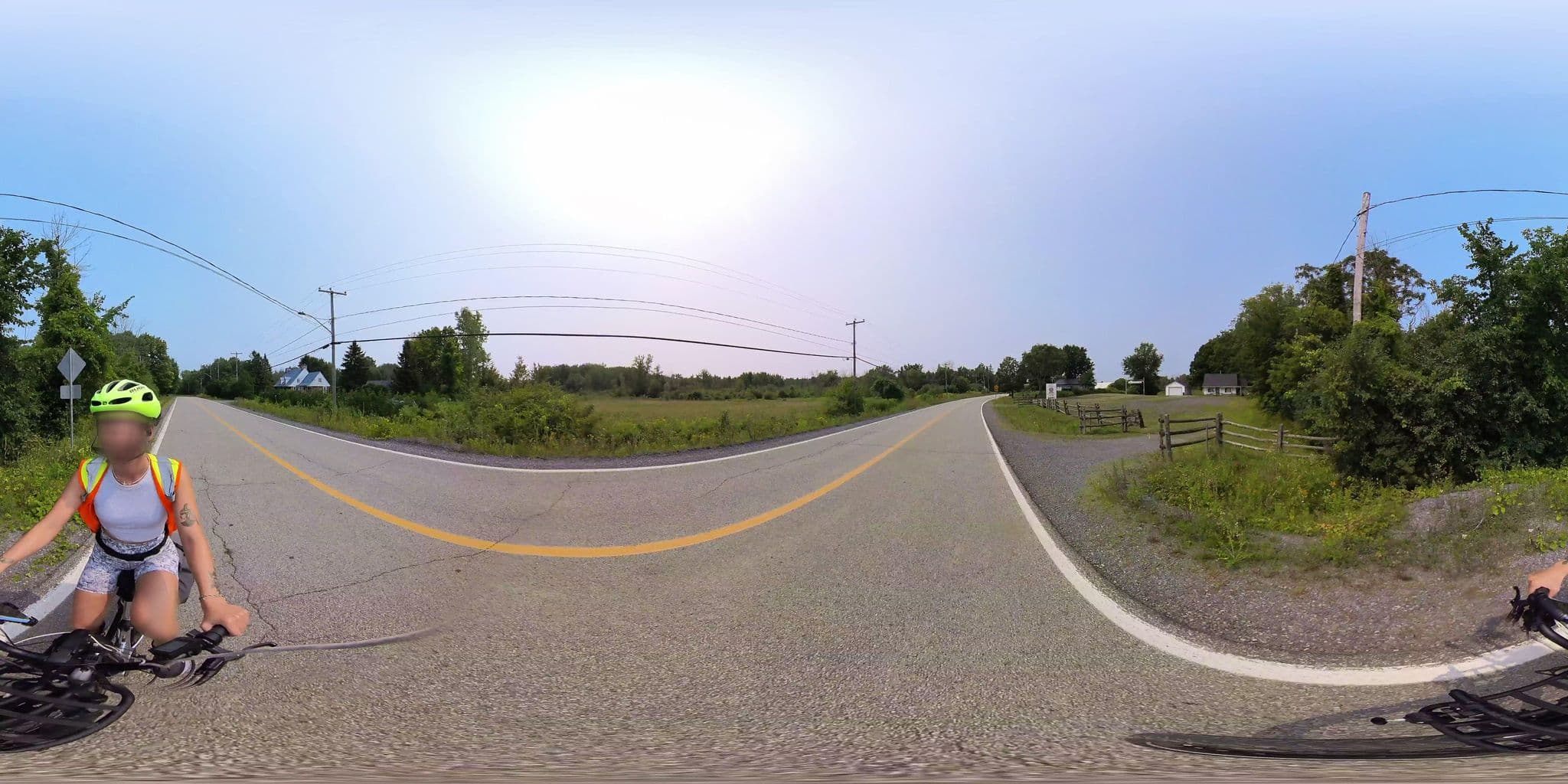 Street view near Centre Auto-Neige Ile Bizard, Pierrefonds — © VdM (CC BY-SA · Mapillary)