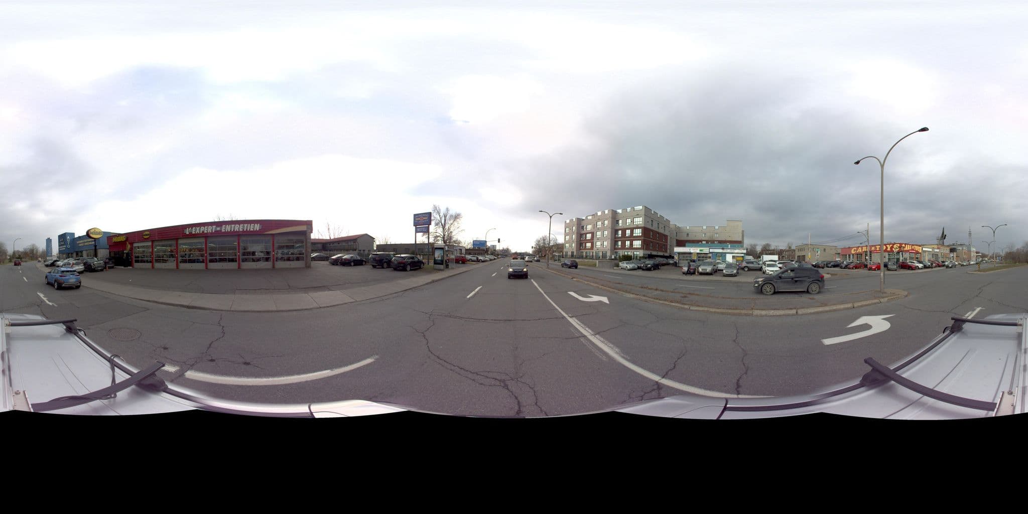 Street view near Motel Sunrise, Saint-Henri — © VdM (CC BY-SA · Mapillary)