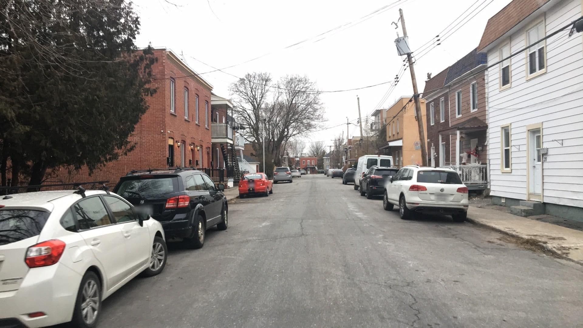 Street view near Chateau L'Ecluse, Kahnawake — © VdM (CC BY-SA · Mapillary)
