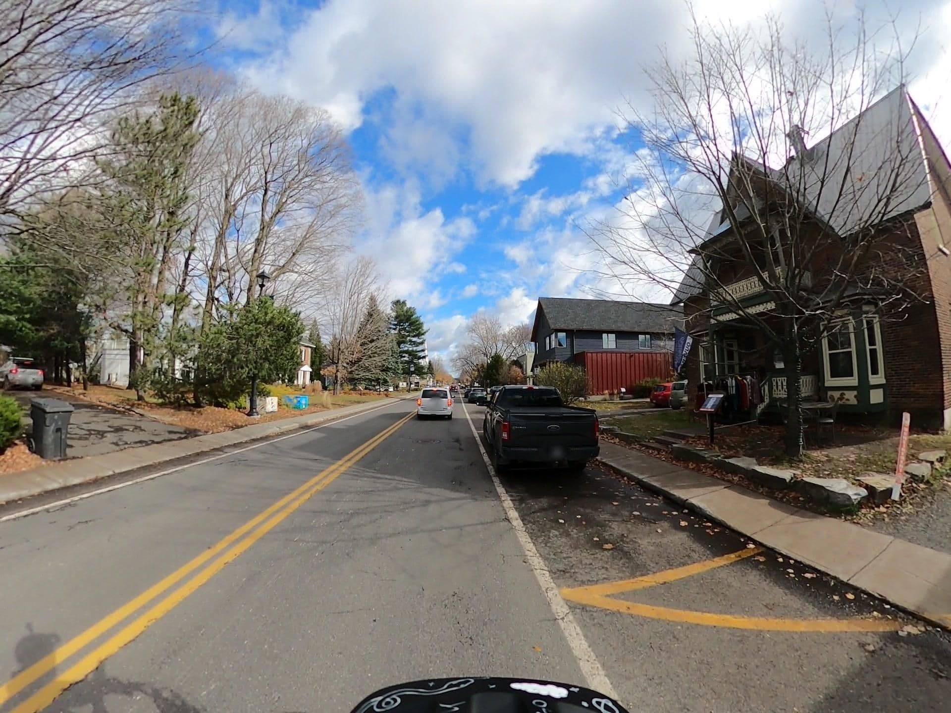 Street view near Mandarine, Bromont — © HubertDA_EXP (CC BY-SA · Mapillary)
