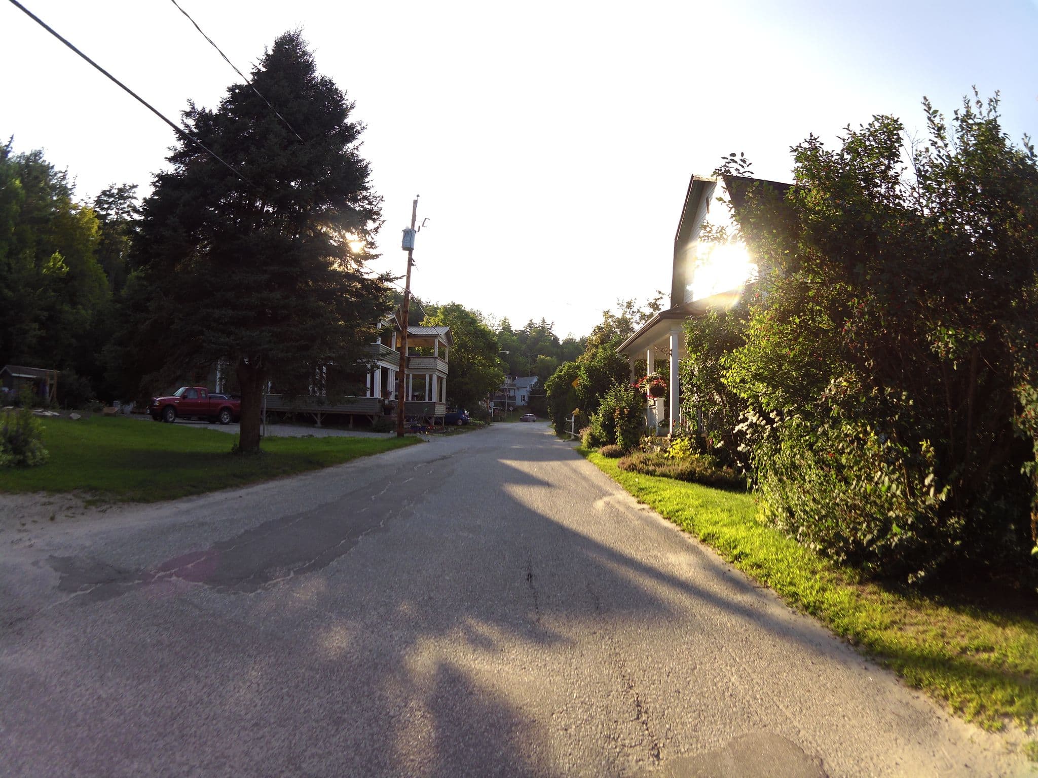 Street view near Belle de Nuit Wakefield Inn, Wakefield — © mronewheeldrive (CC BY-SA · Mapillary)
