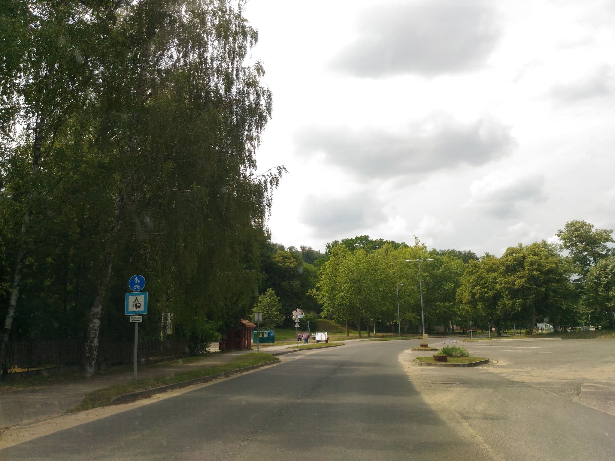 Street view near Mediano Thermal Camping, Komló — © esandorhu (CC BY-SA · Mapillary)