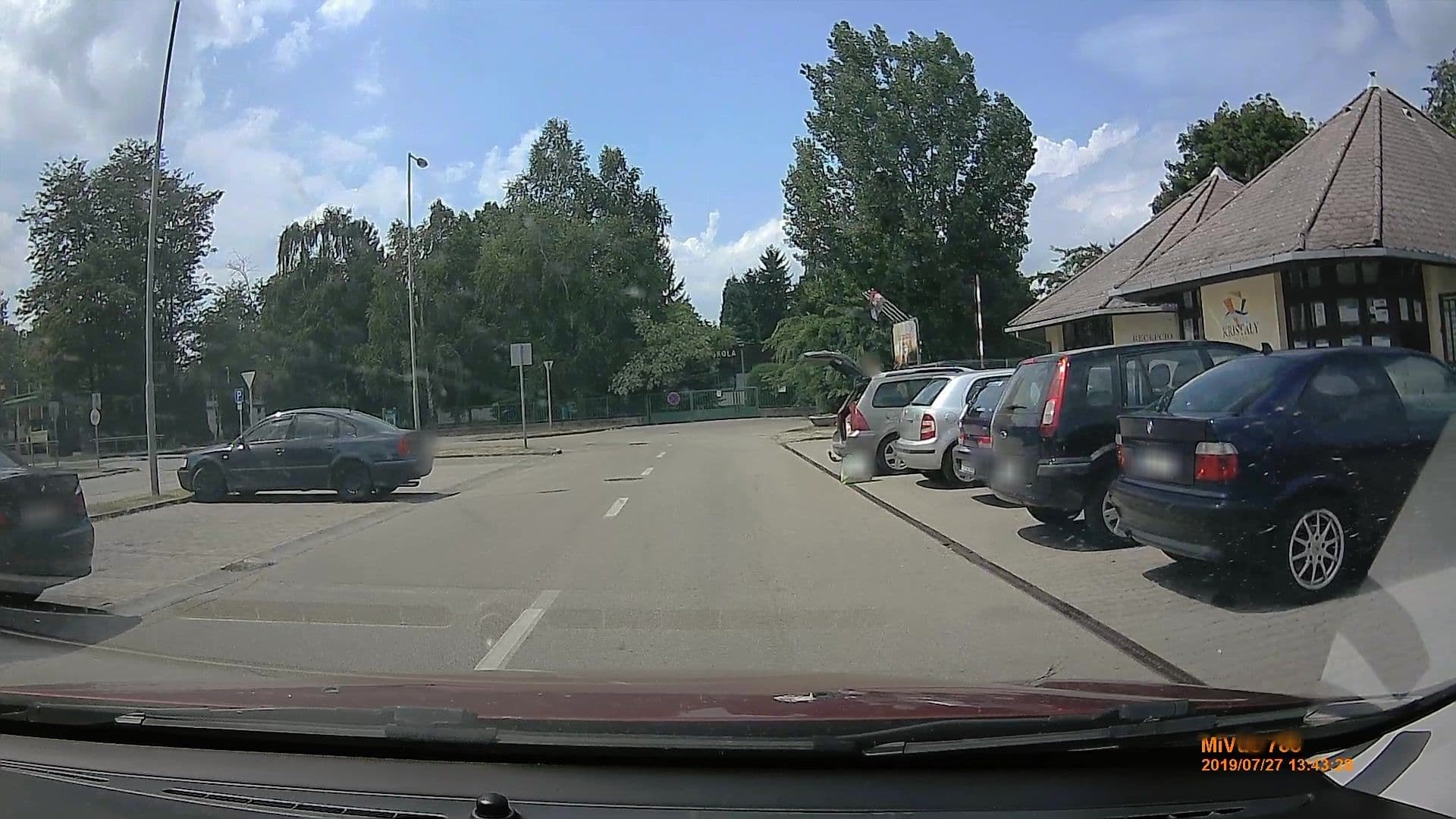 Street view near Kemping Rowainemi, Ajka — © geox123 (CC BY-SA · Mapillary)