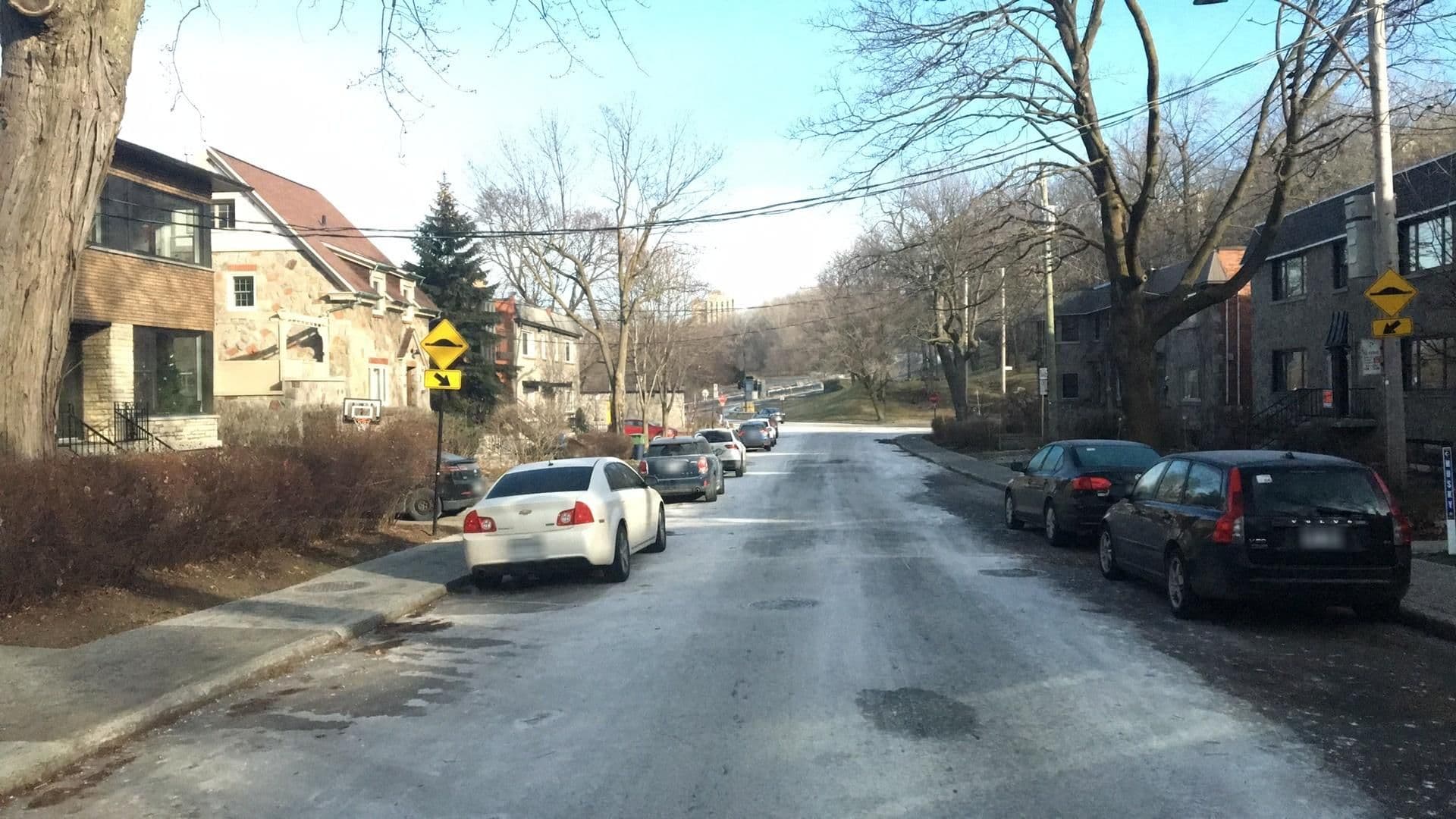 Street view near Jarry Guertin Holliday Inn, Outremont — © VdM (CC BY-SA · Mapillary)