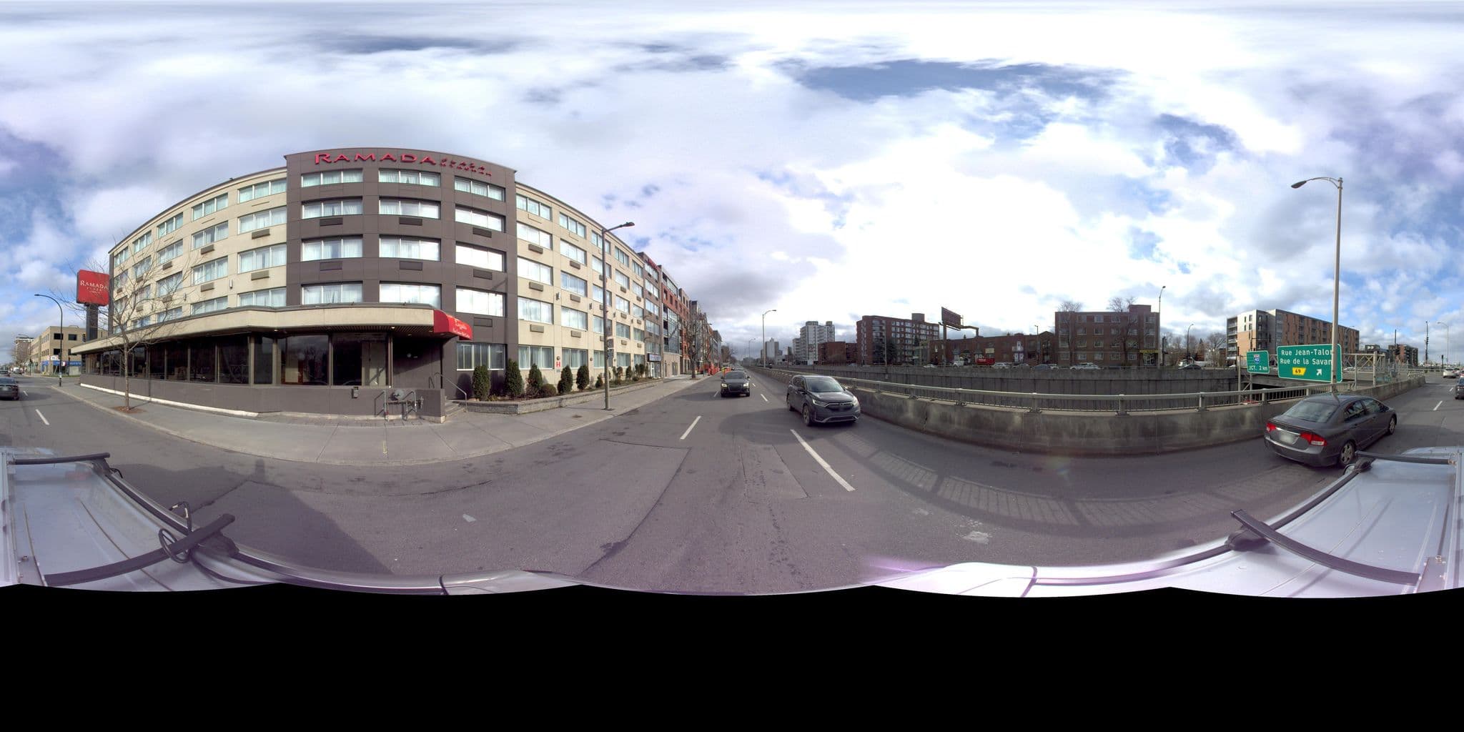 Street view near Quality hotel, Hampstead — © VdM (CC BY-SA · Mapillary)