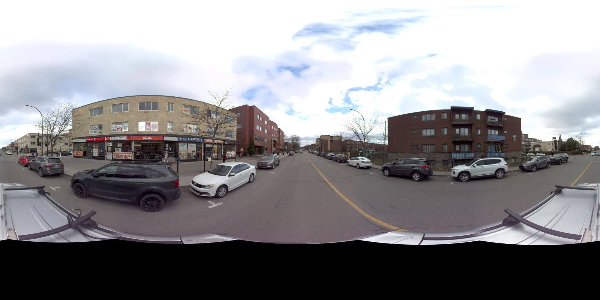 Street view near Sivan Club, Snowdon — © VdM (CC BY-SA · Mapillary)