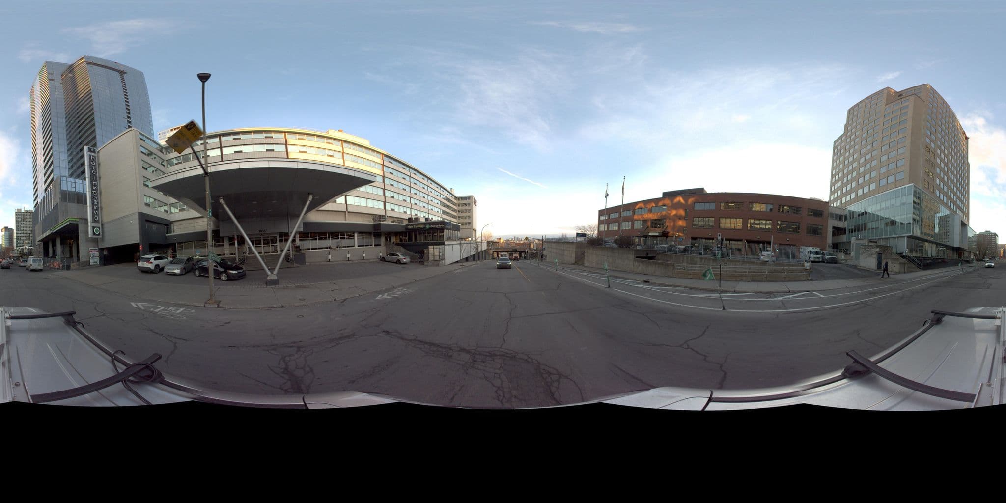 Street view near Days Inn, Ville-Marie — © VdM (CC BY-SA · Mapillary)
