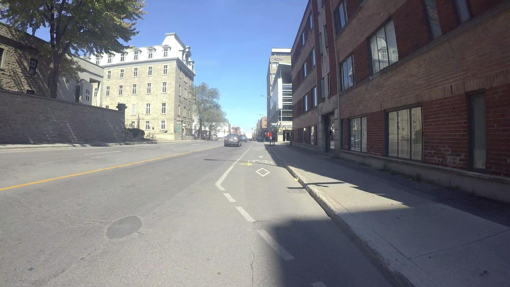 Street view near B&B de Chez-Nous, Milton-Parc — © VdM (CC BY-SA · Mapillary)