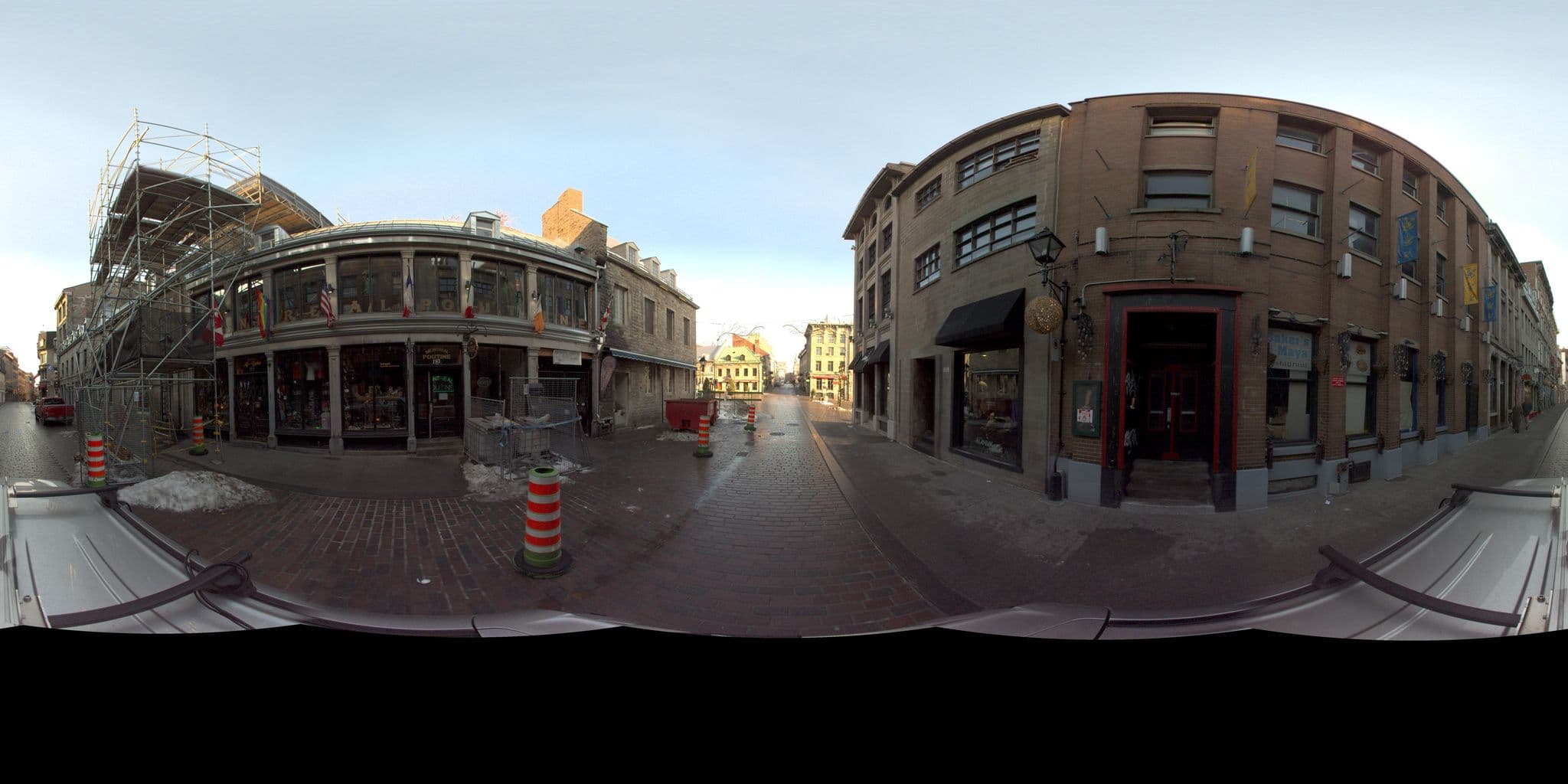 Street view near La Maison du Patriote, Vieux-Montréal — © VdM (CC BY-SA · Mapillary)