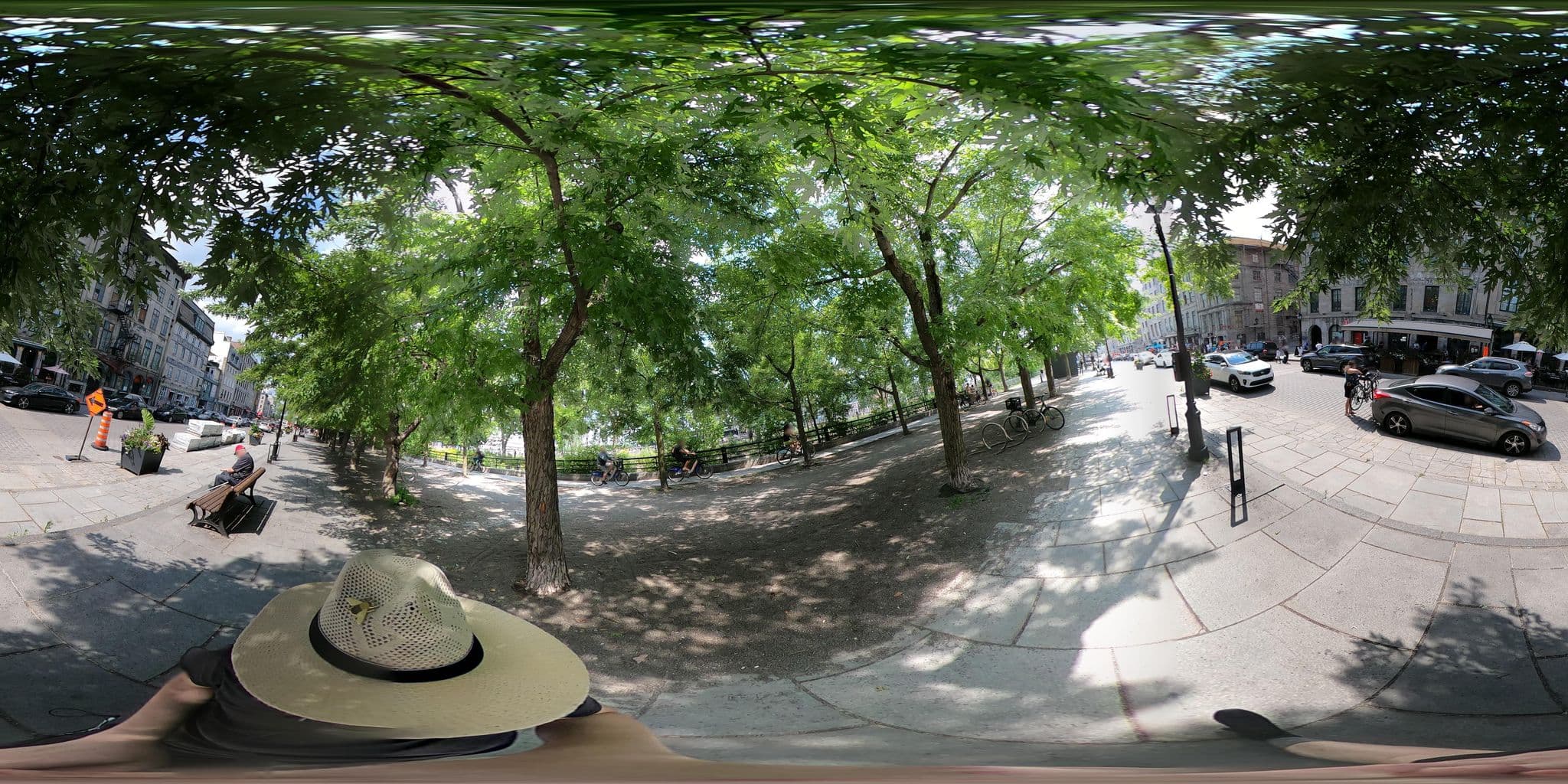 Street view near Auberge du Vieux-Port, Vieux-Montréal — © une_abeille (CC BY-SA · Mapillary)