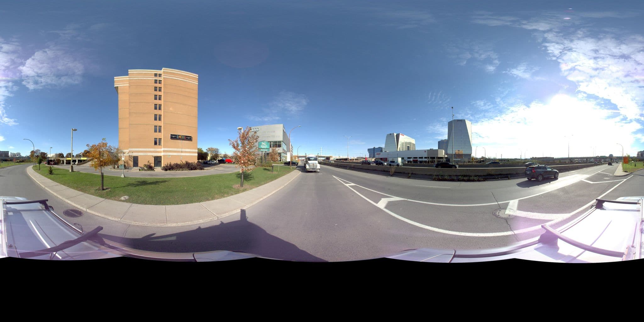 Street view near Journey's End-Québec, Saint-Léonard — © VdM (CC BY-SA · Mapillary)