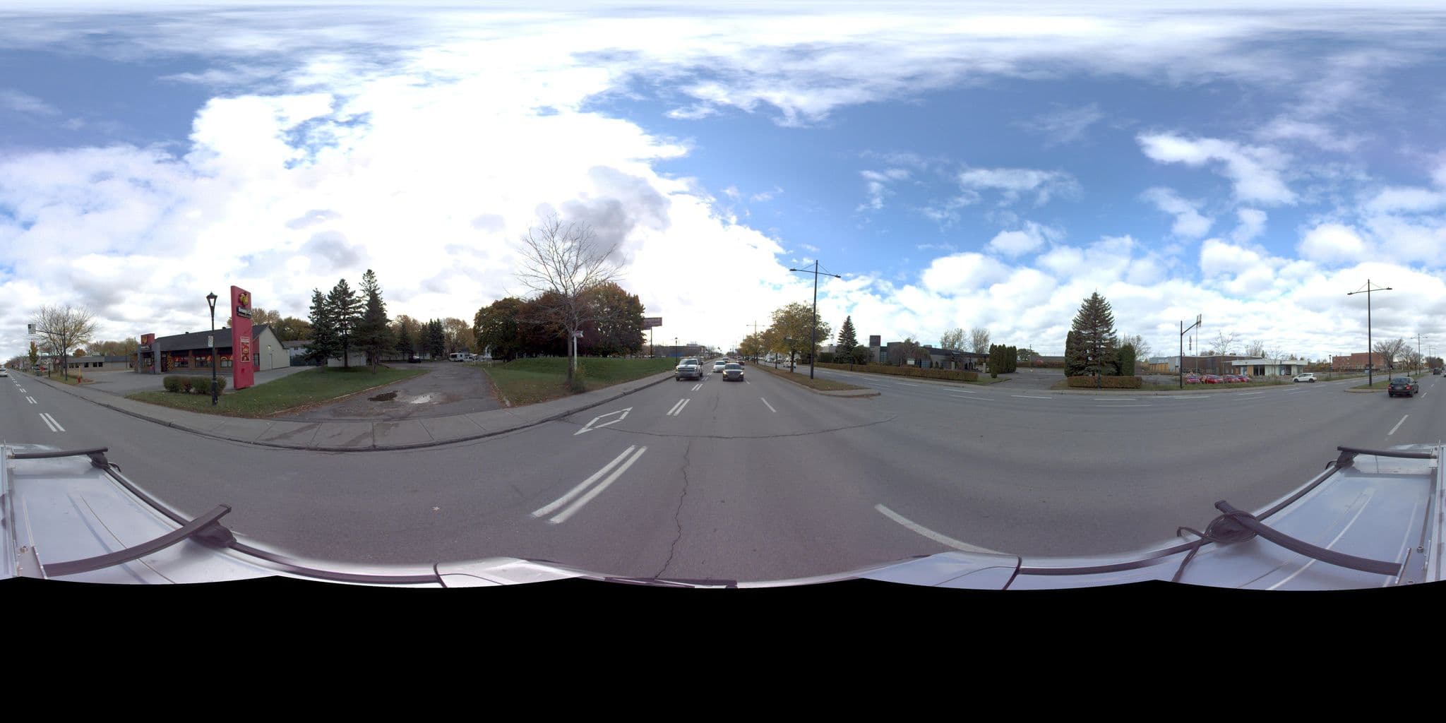 Street view near Motel Le Paysan, Montréal-Est — © VdM (CC BY-SA · Mapillary)