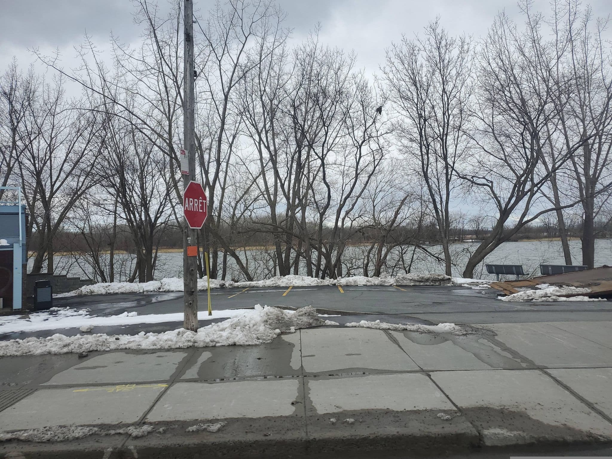 Street view near Pavillon de Boucherville, Boucherville — © greenscientist (CC BY-SA · Mapillary)