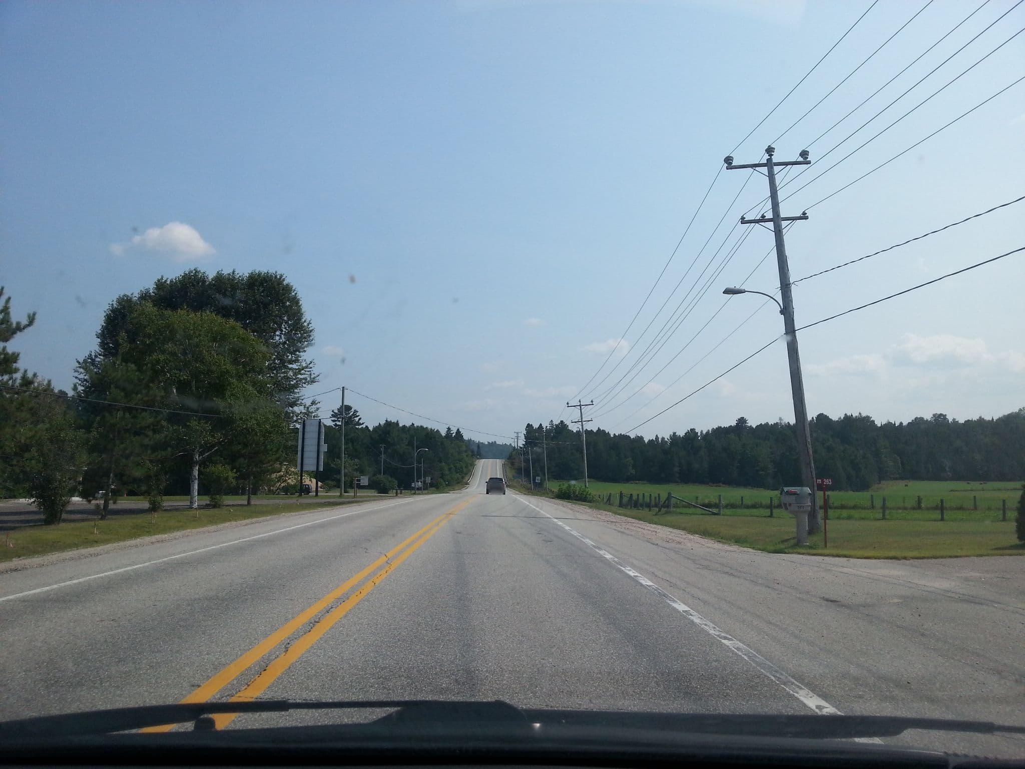 Street view near Auberge des Hautes Collines, Maniwaki — © thelogicalviolinist (CC BY-SA · Mapillary)