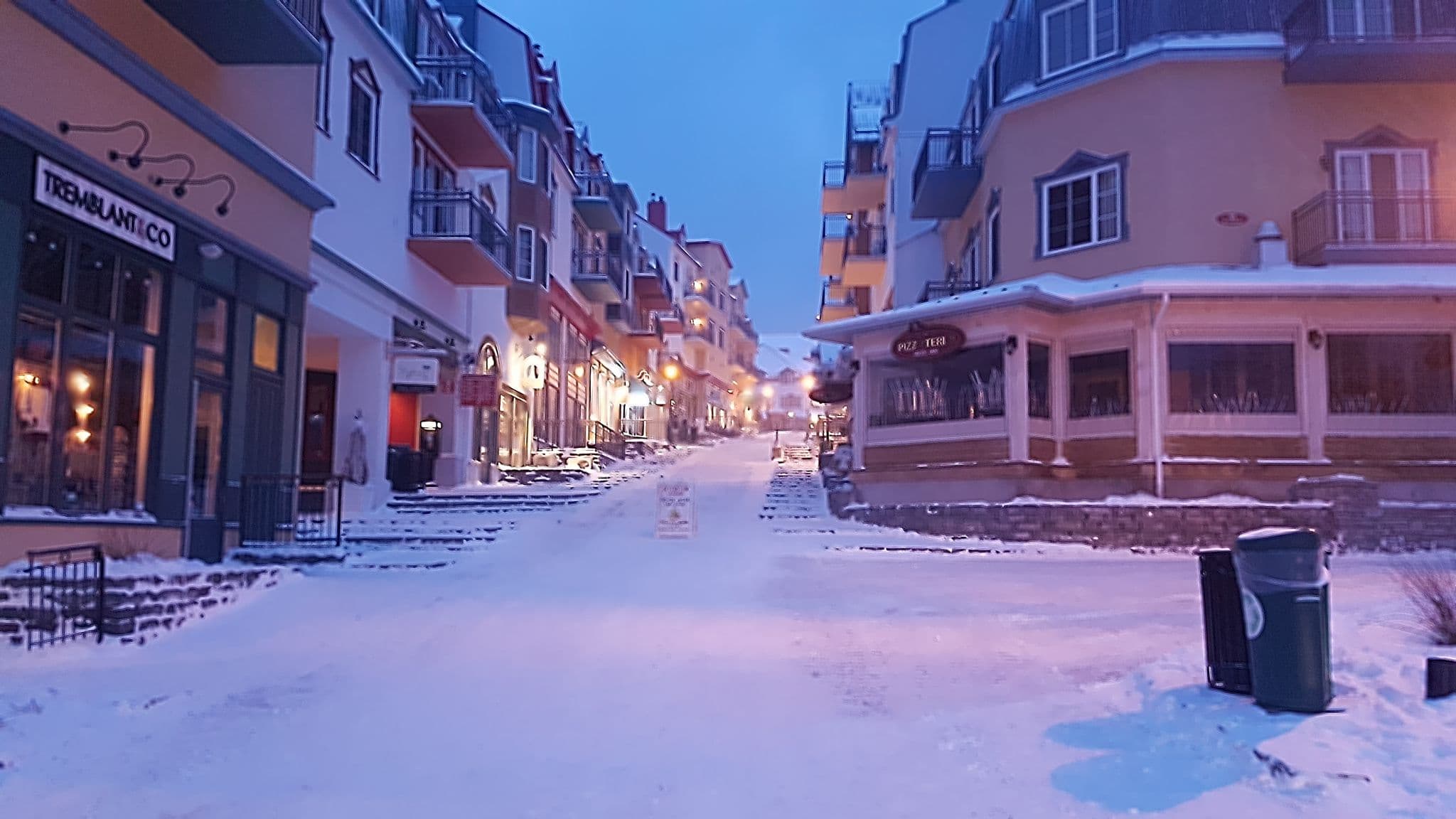 Street view near les deslaurier hotel mont tremblant place Saint Bernard, Mont-Tremblant — © rps333 (CC BY-SA · Mapillary)
