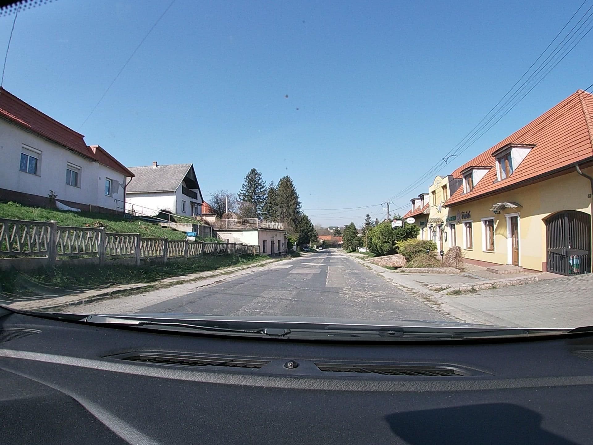 Street view near Kvint Vendégház, Lábatlan — © vst (CC BY-SA · Mapillary)