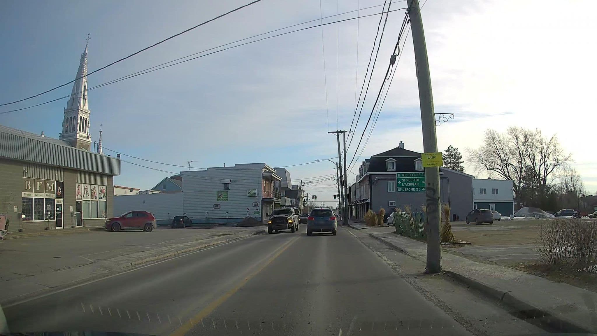 Street view near Salon du Dauphin Bleu, Saint-Lin-Laurentides — © Encrypted (CC BY-SA · Mapillary)