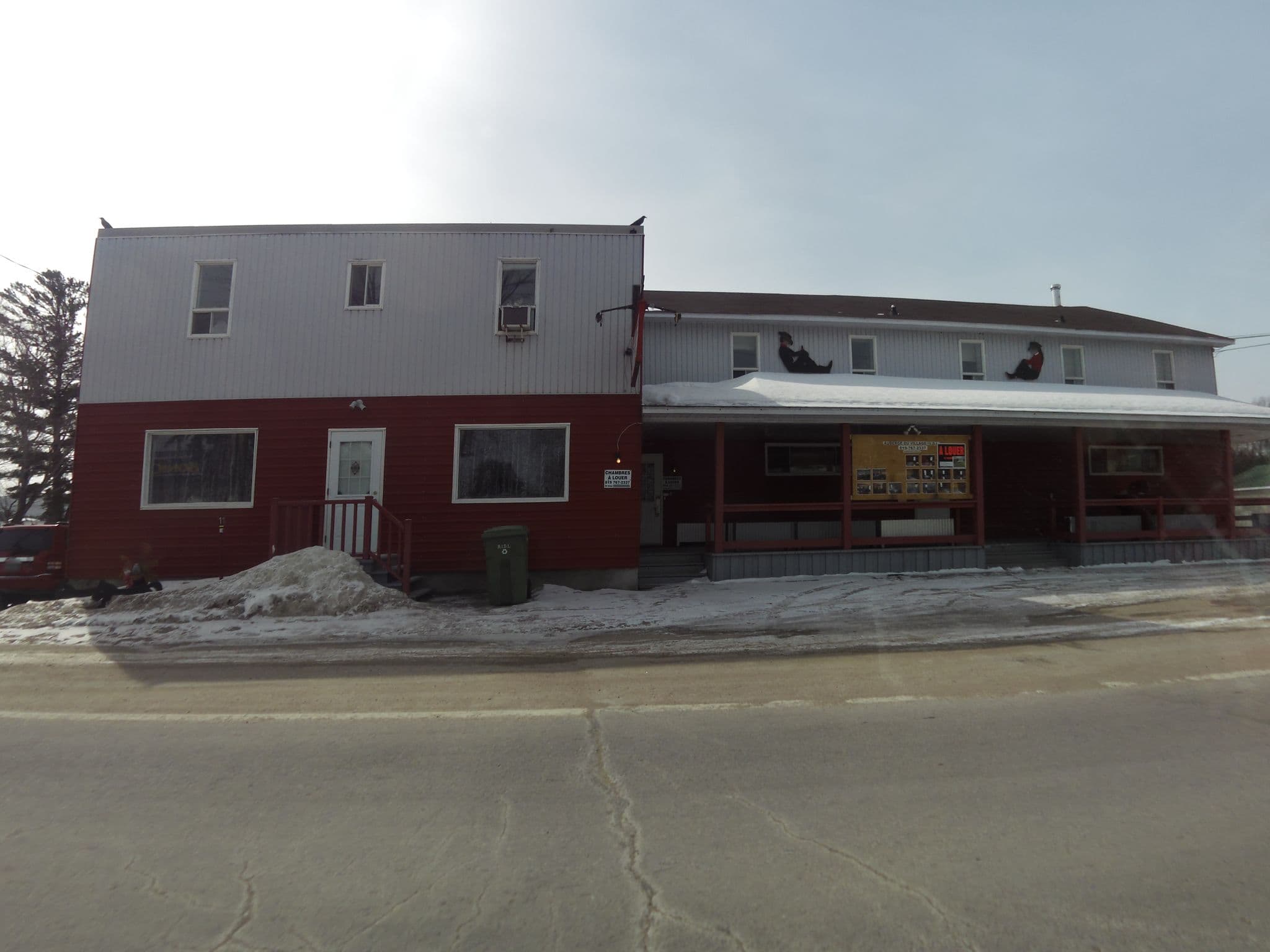 Street view near Laus-Berge, Maniwaki — © thelogicalviolinist (CC BY-SA · Mapillary)